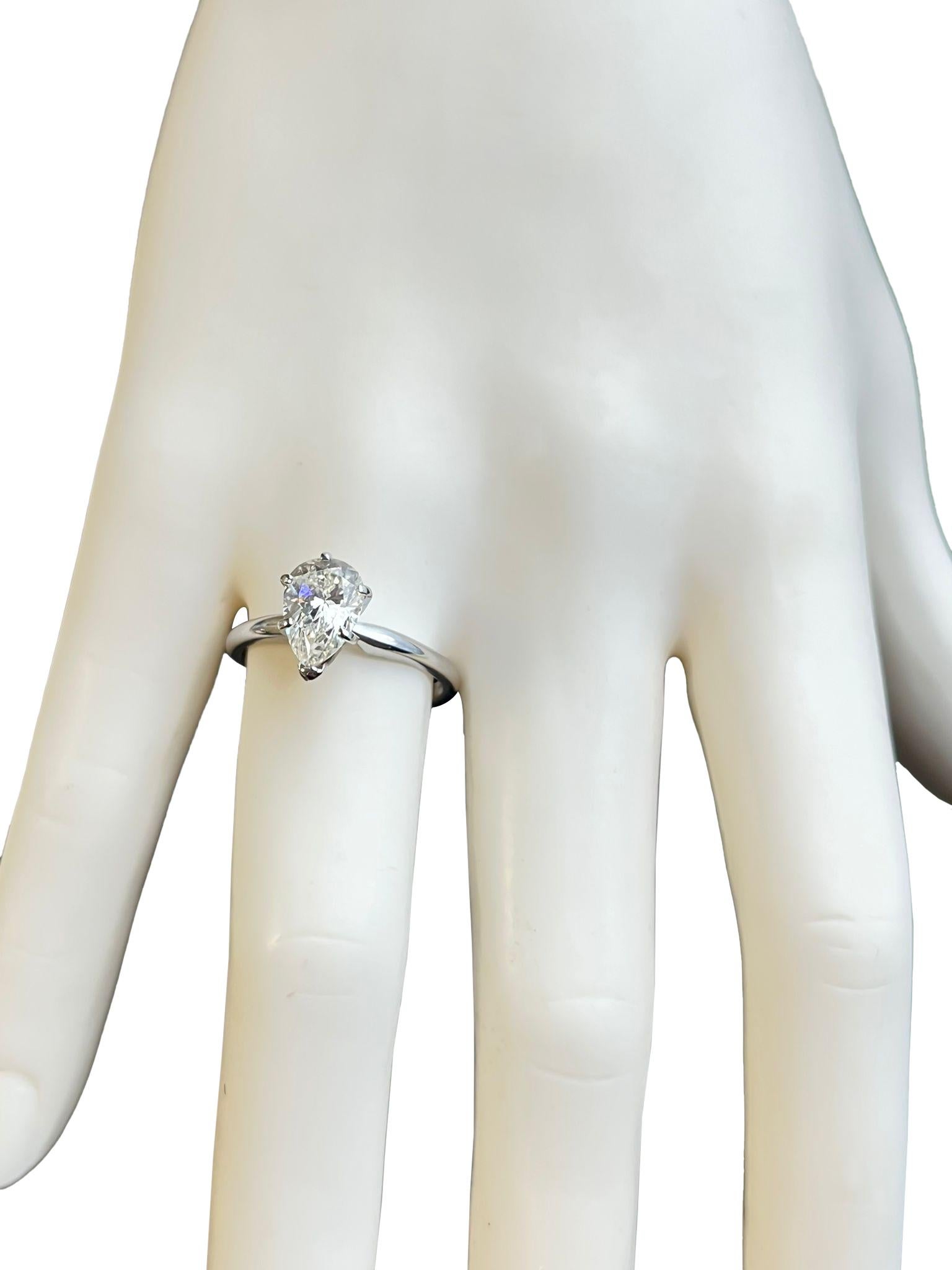 Women's Flawless 1.92 Carat Pear-Shape Diamond Ring Antique Classic Fancy Jewelry For Sale