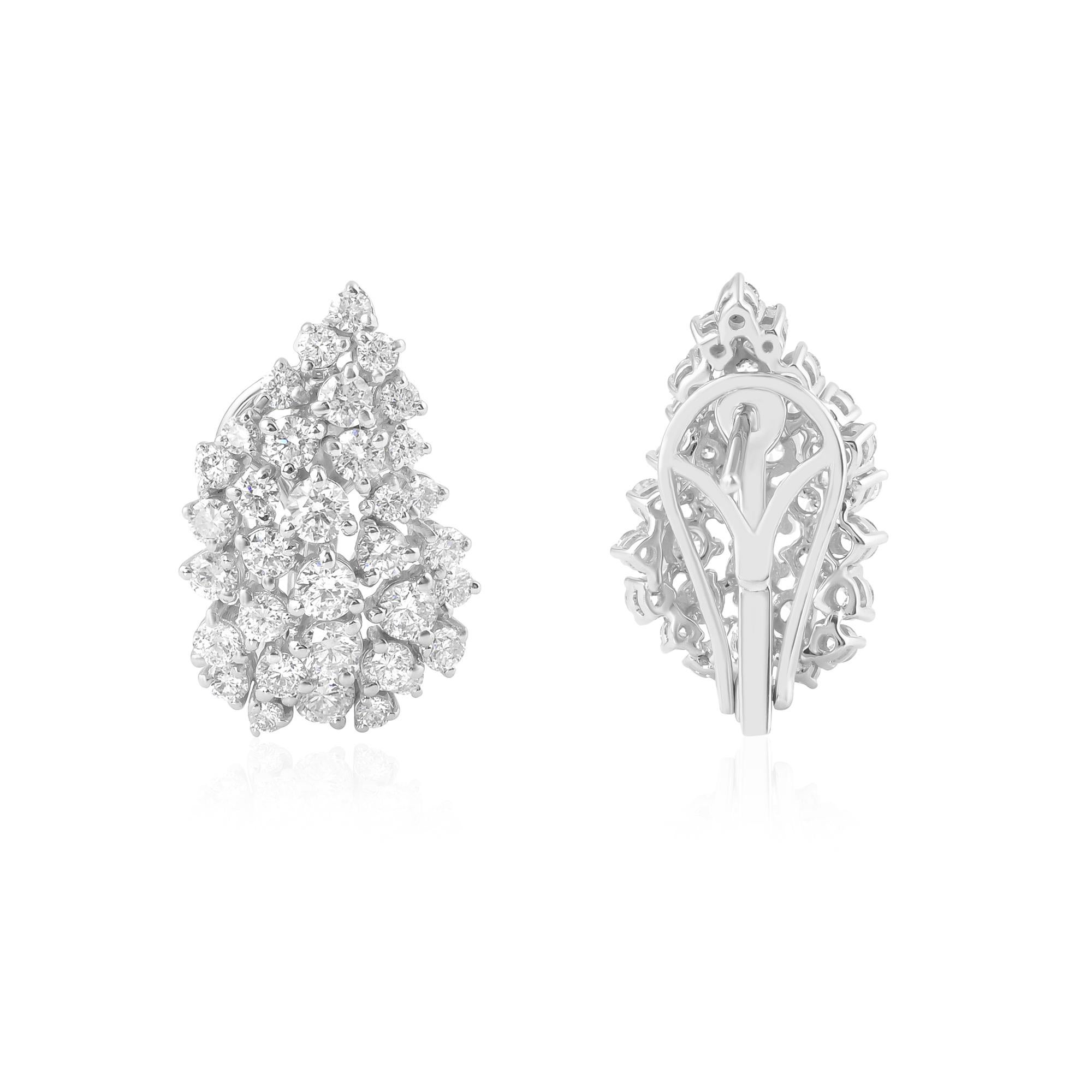 Add a touch of radiant elegance to your look with these exquisite 1.92 Carat Diamond Cluster Earrings. Expertly crafted in luxurious 18 Karat White Gold, these earrings feature a breathtaking cluster design that maximizes brilliance and