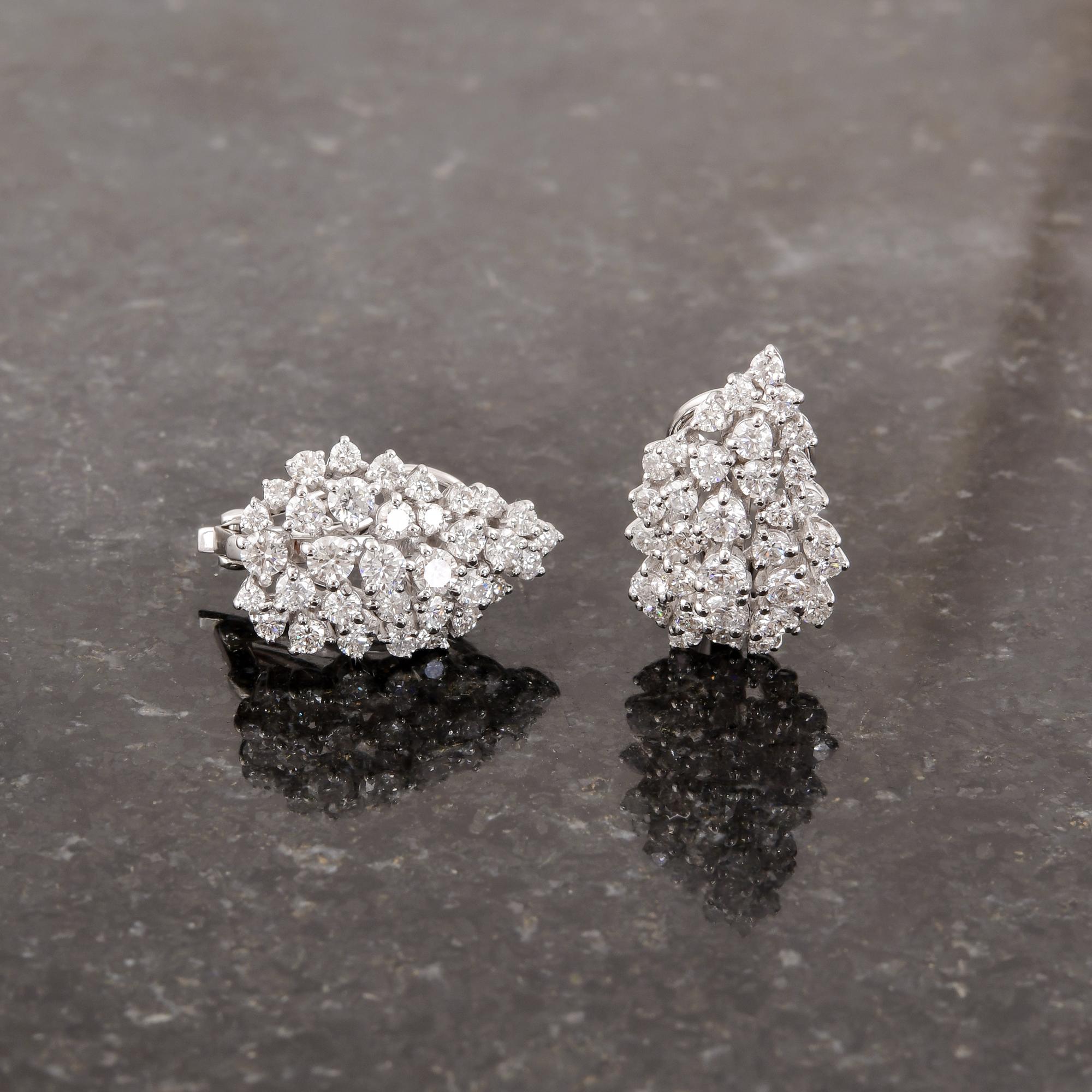 Round Cut 1.92 Carat SI Clarity HI Color Diamond 18 Karat White Gold Cluster Earrings For Sale