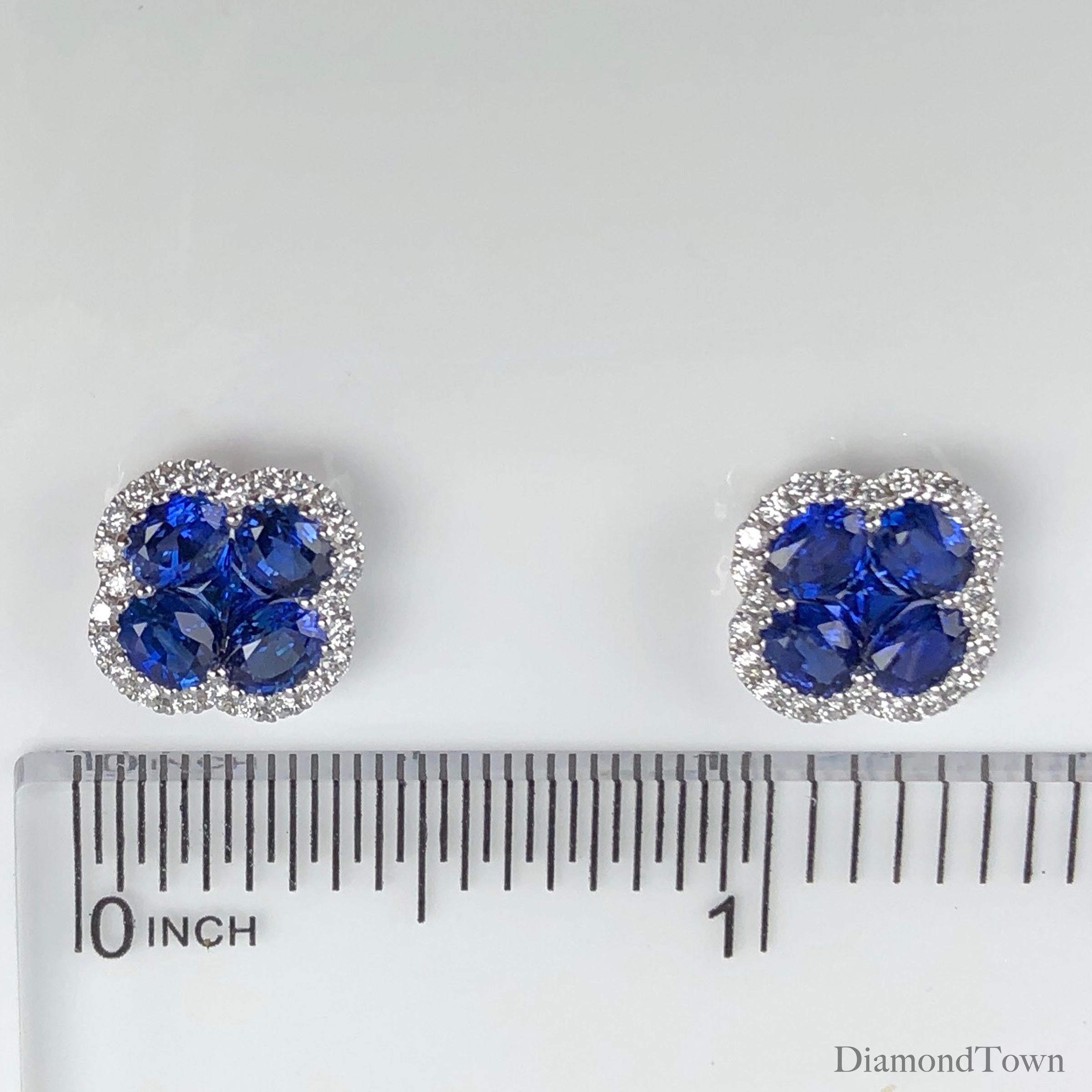 1.92 Karat lebhafter blauer Saphir und 0::23 Karat Diamant-Klee-Ohrstecker im Zustand „Neu“ in New York, NY