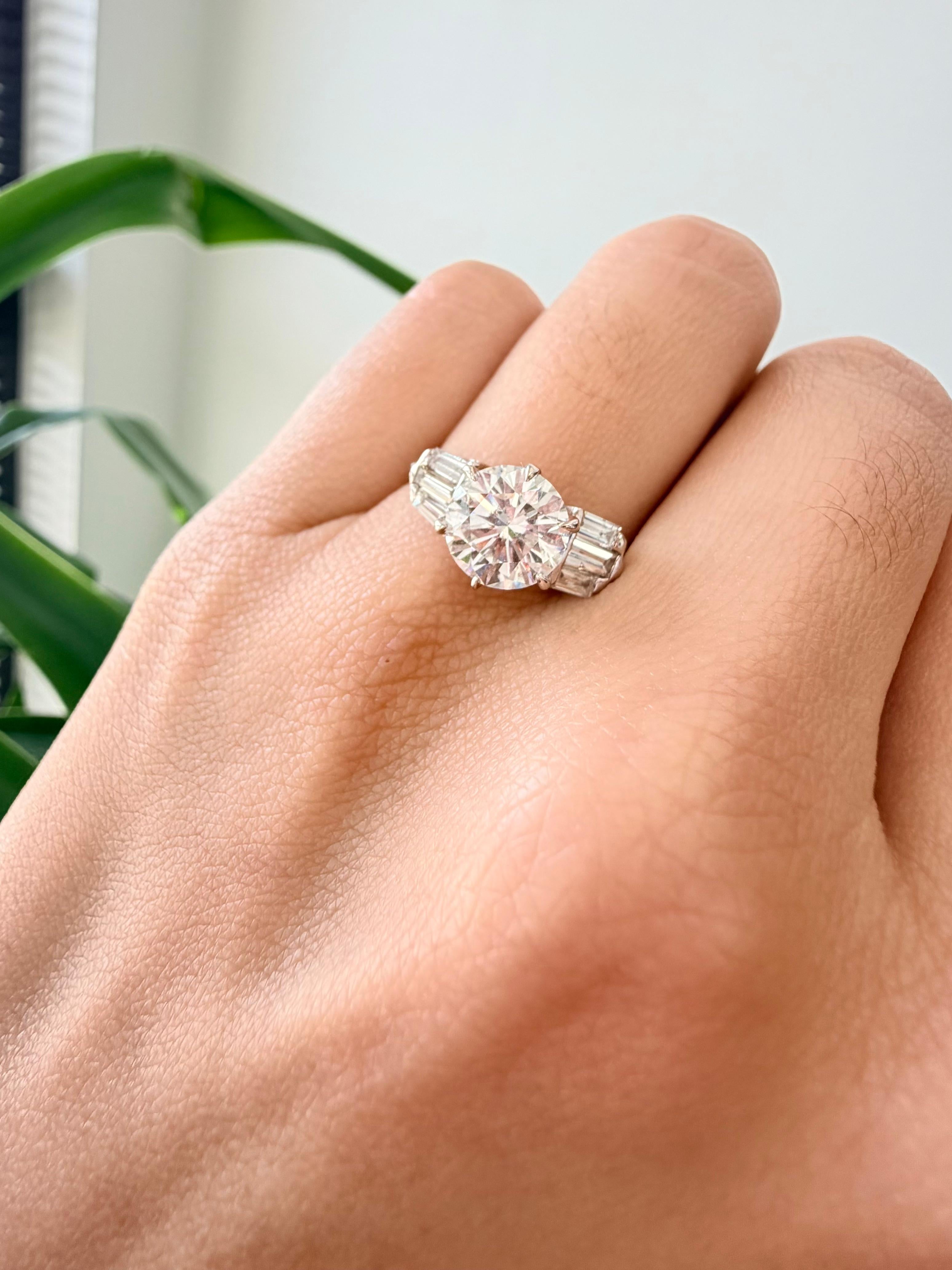 1.92 CT Diamante Brillante Redondo Certificado GIA en Anillo de Diamantes de Oro Blanco de 18K en Nuevo estado para la venta en Houston, TX