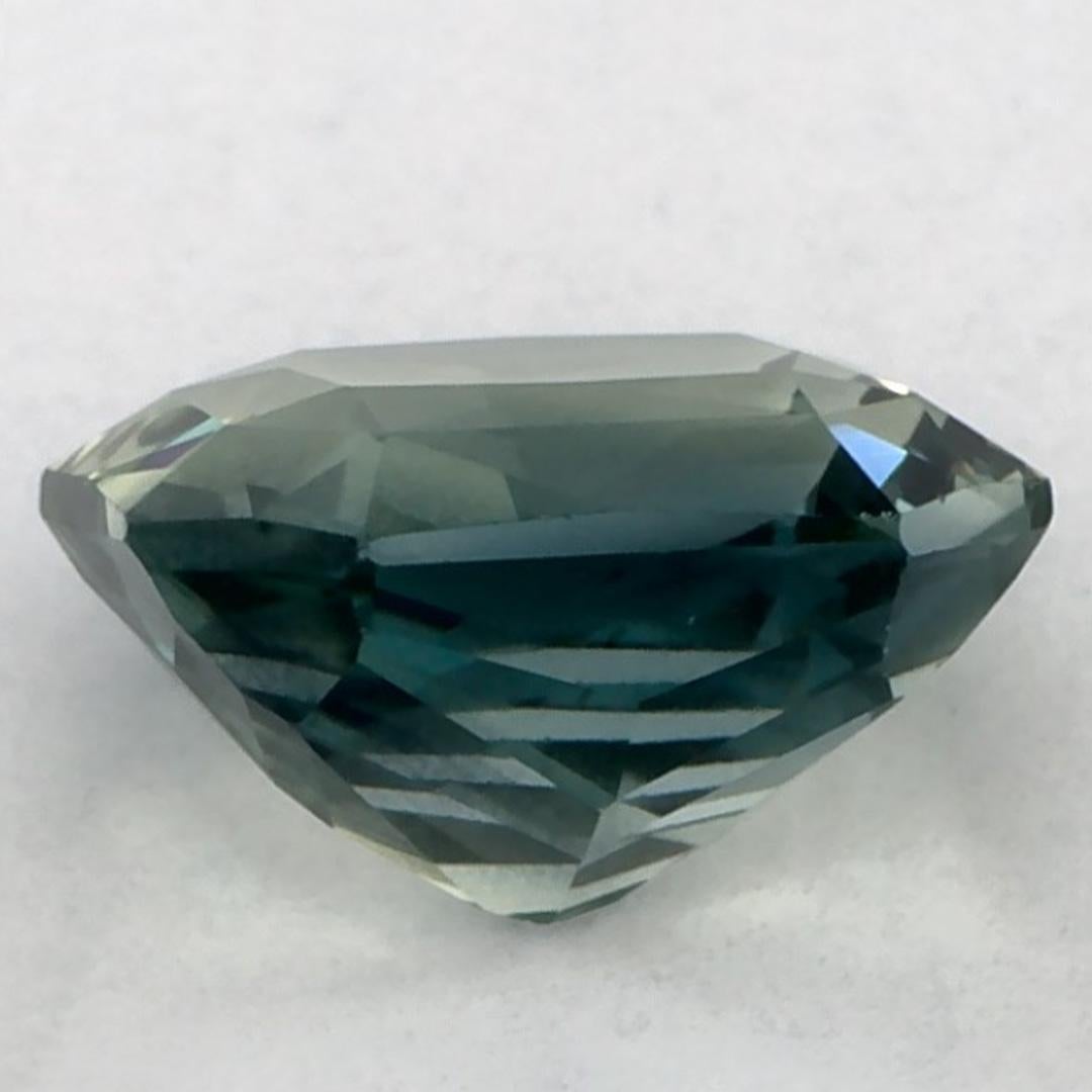 Women's 1.92 Ct Green Sapphire Octagon Cut Loose Gemstone For Sale