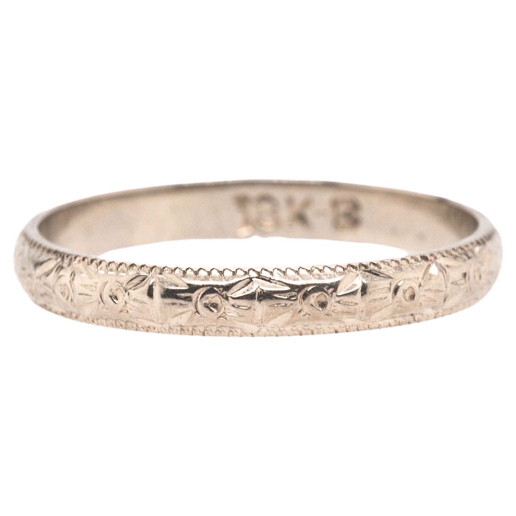 1920 18K White Gold Wedding Band For Sale
