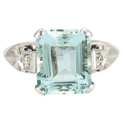 1920-1930 Art Deco Style  Diamonds and Aquamarine White Gold Ring