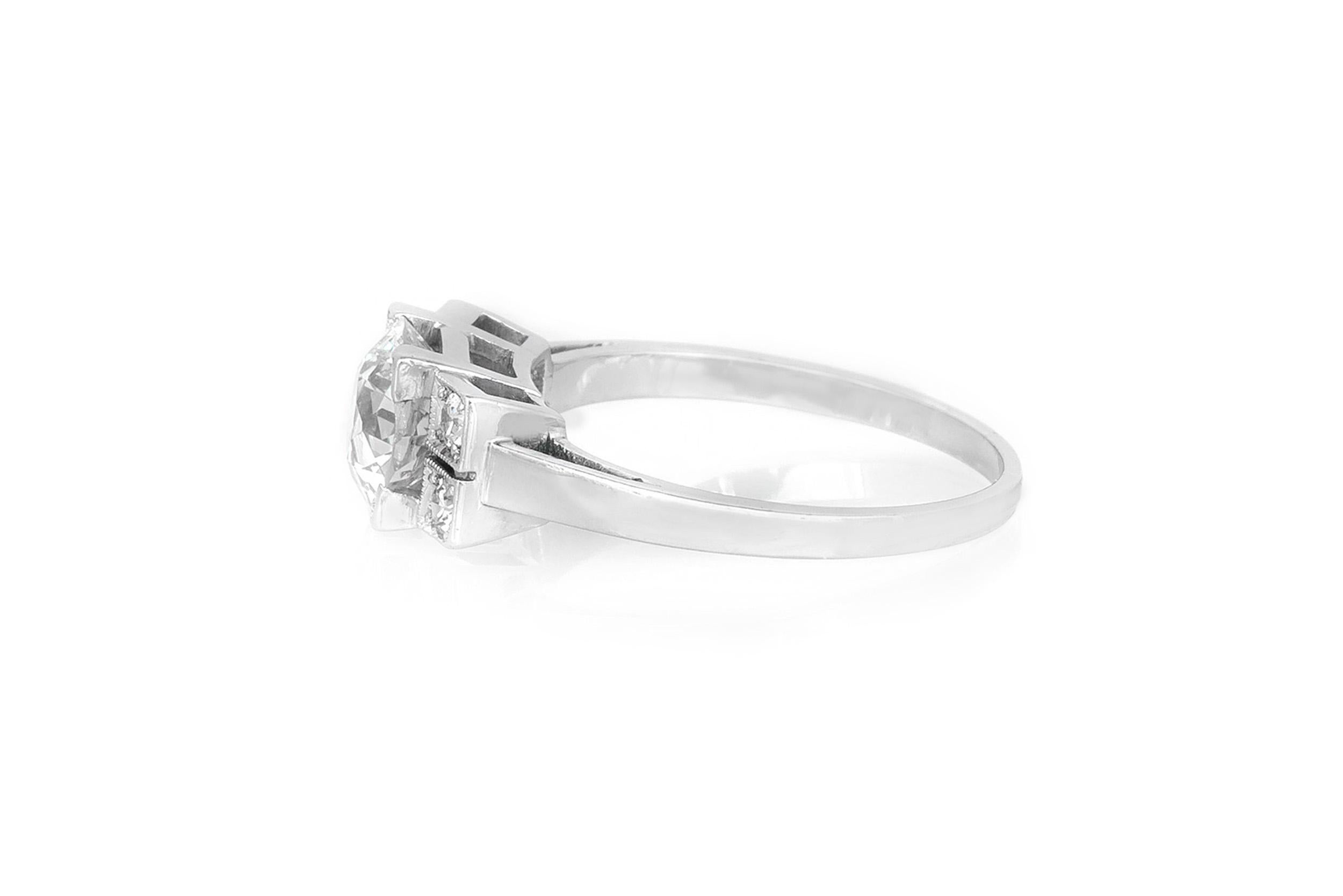 Round Cut 1920s-1930s 1.30 Carat as Center Dia and 0.20 More Carat Engagement Ring For Sale