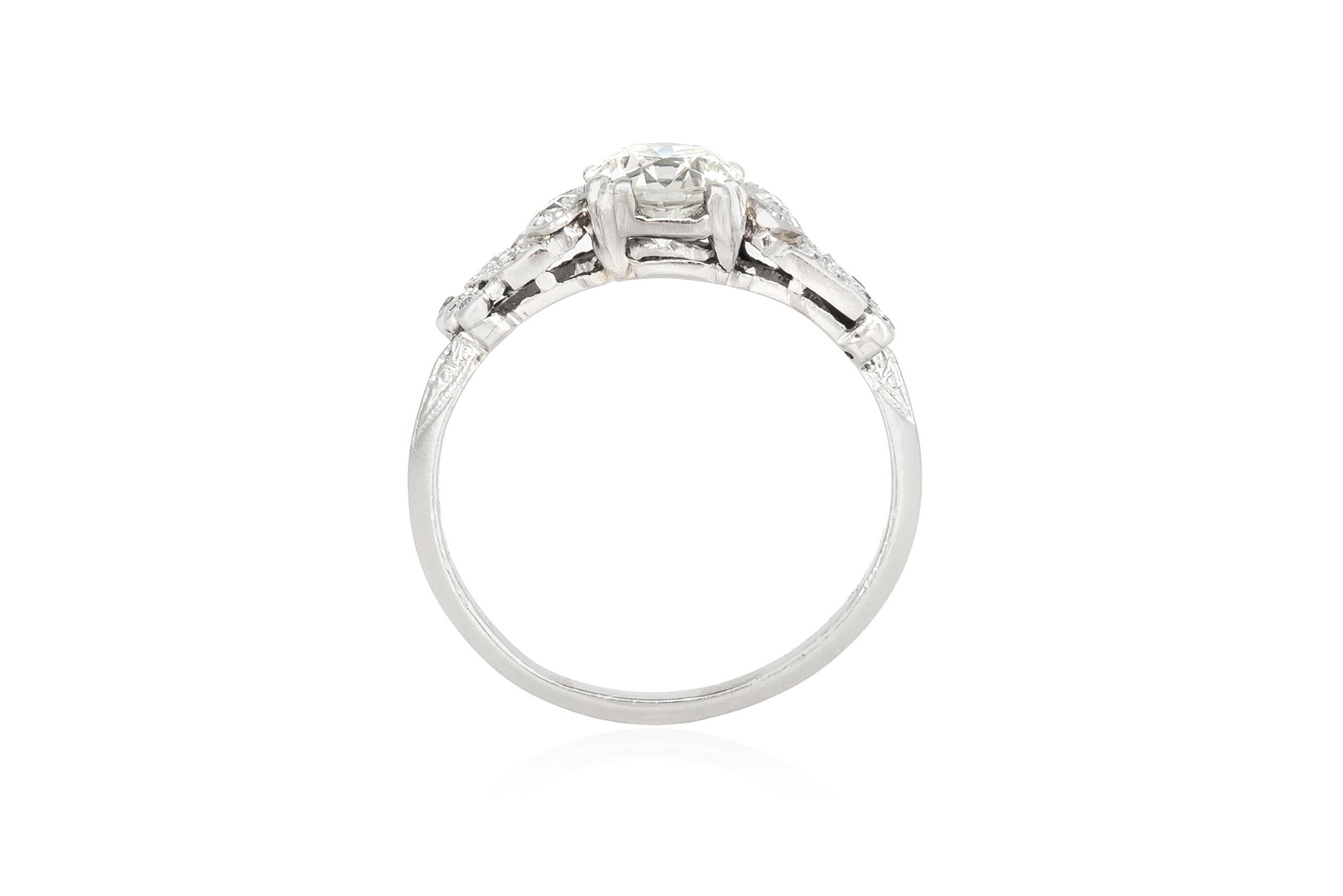 1920s-1930s Platinum with 1.00 Carat Round Engagement Ring For Sale 1