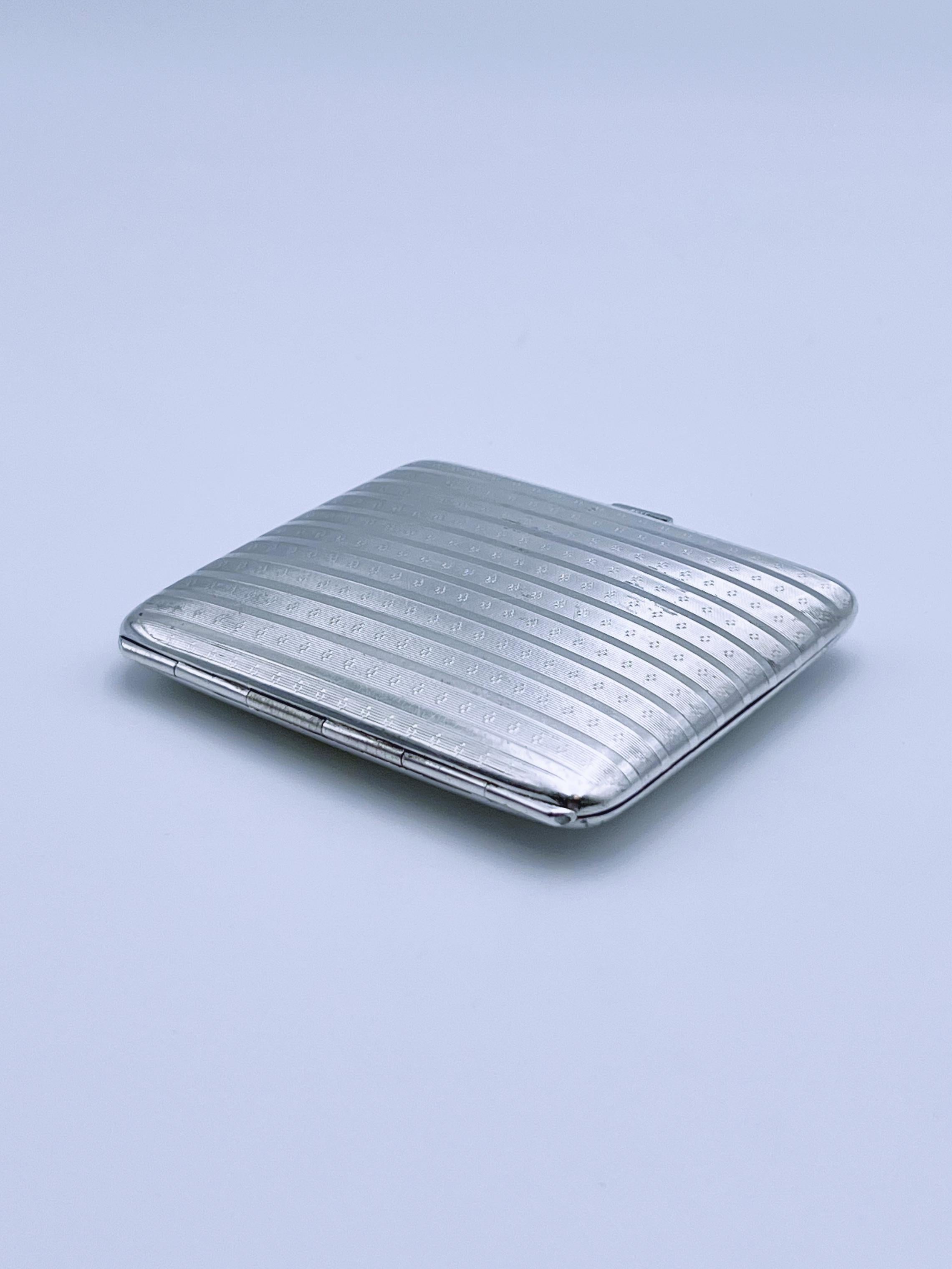 Porta sigarette in argento massiccio ART DECO 1920/30 di Hugo Grün in vendita 3