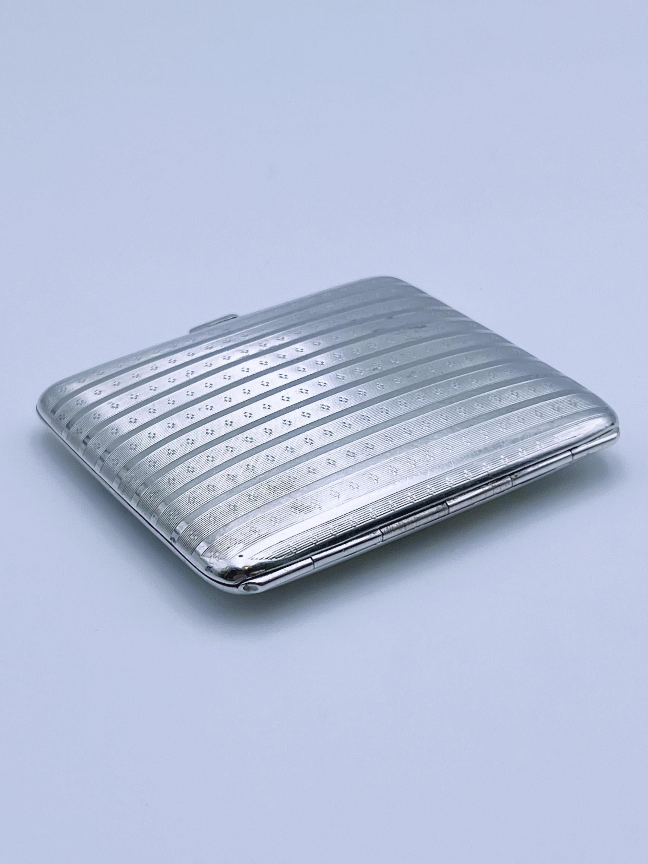 Porta sigarette in argento massiccio ART DECO 1920/30 di Hugo Grün in vendita 2