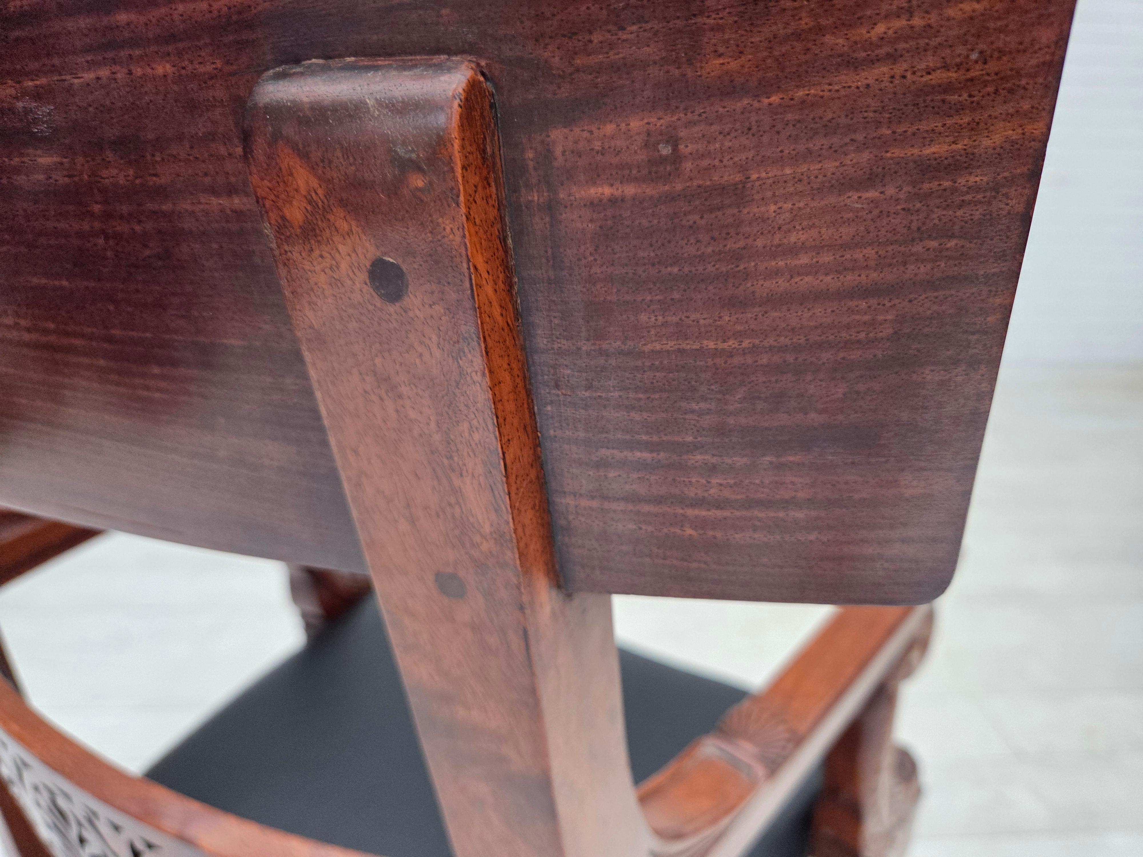 Anni '20-'30, set di 2 poltrone, design di Georges Jacob, legno di teak intagliato. in vendita 8