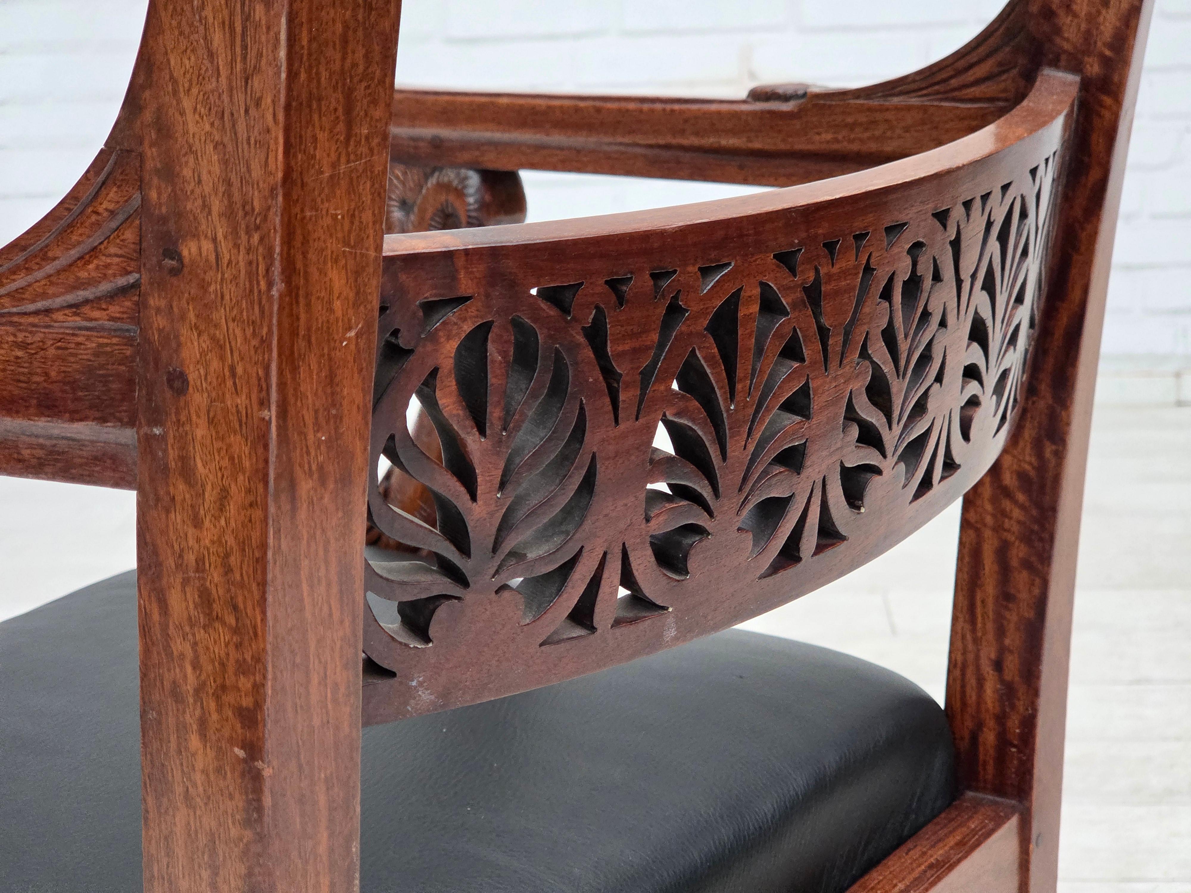 Anni '20-'30, set di 2 poltrone, design di Georges Jacob, legno di teak intagliato. in vendita 12