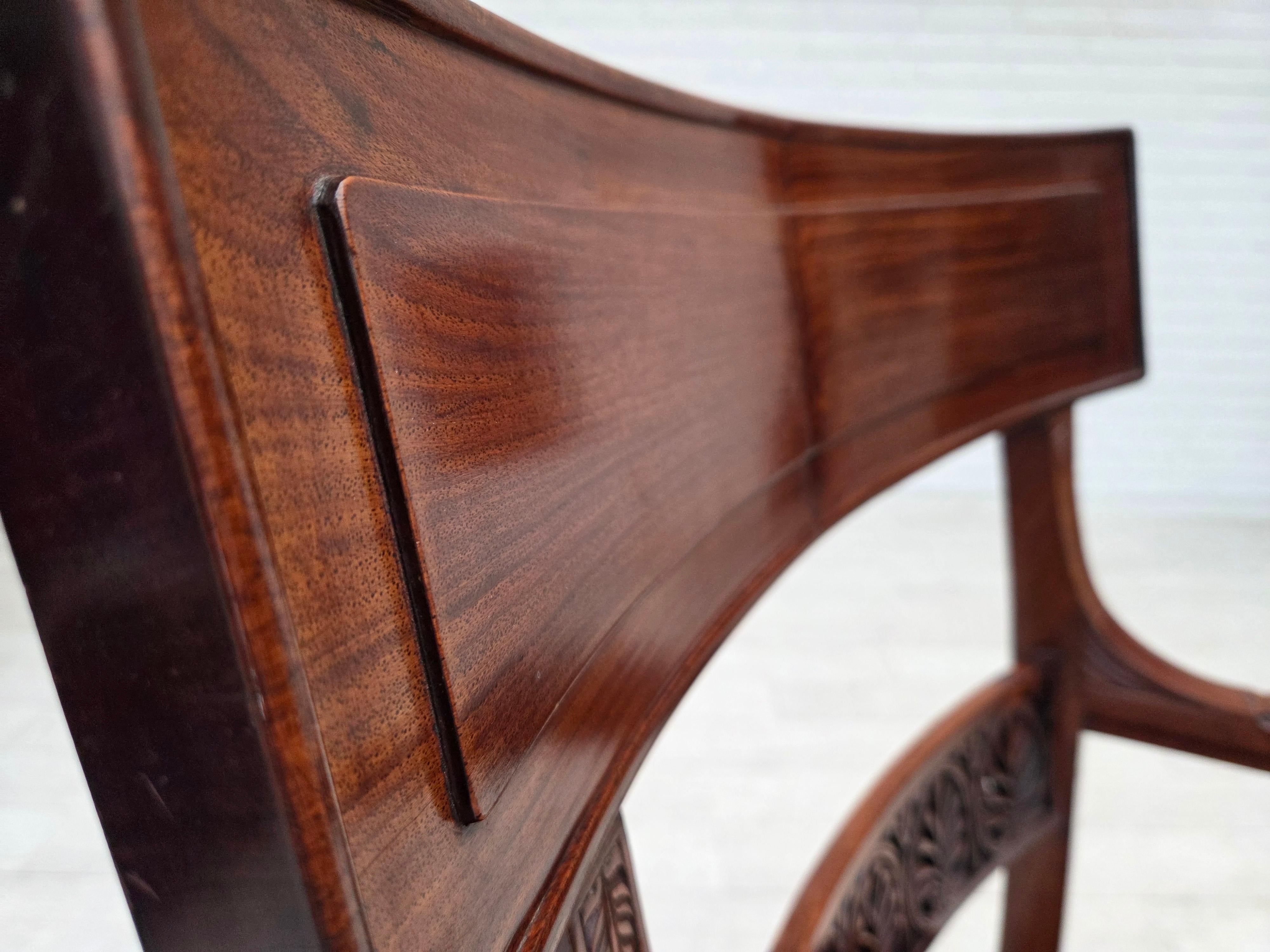 Anni '20-'30, set di 2 poltrone, design di Georges Jacob, legno di teak intagliato. in vendita 2