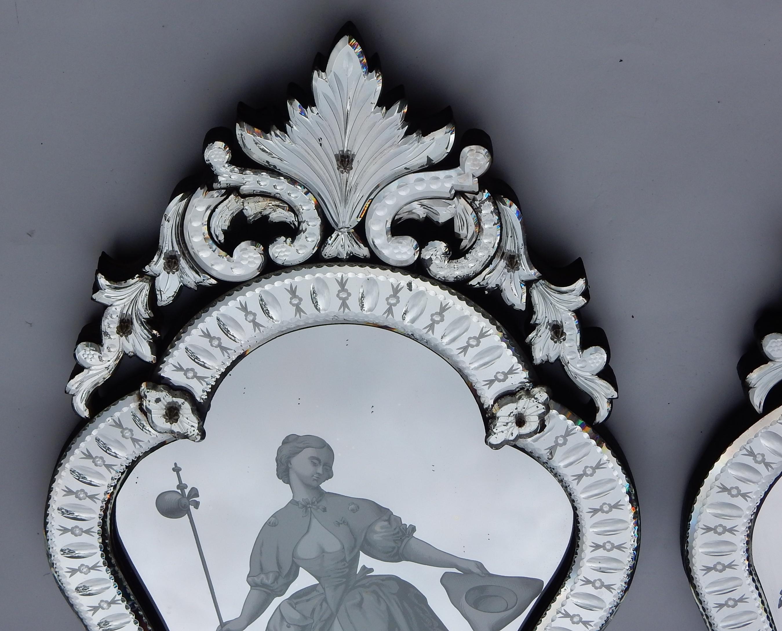 Neoclassical 1920-1940 Pair of Mirrors with Elegant Women For Sale