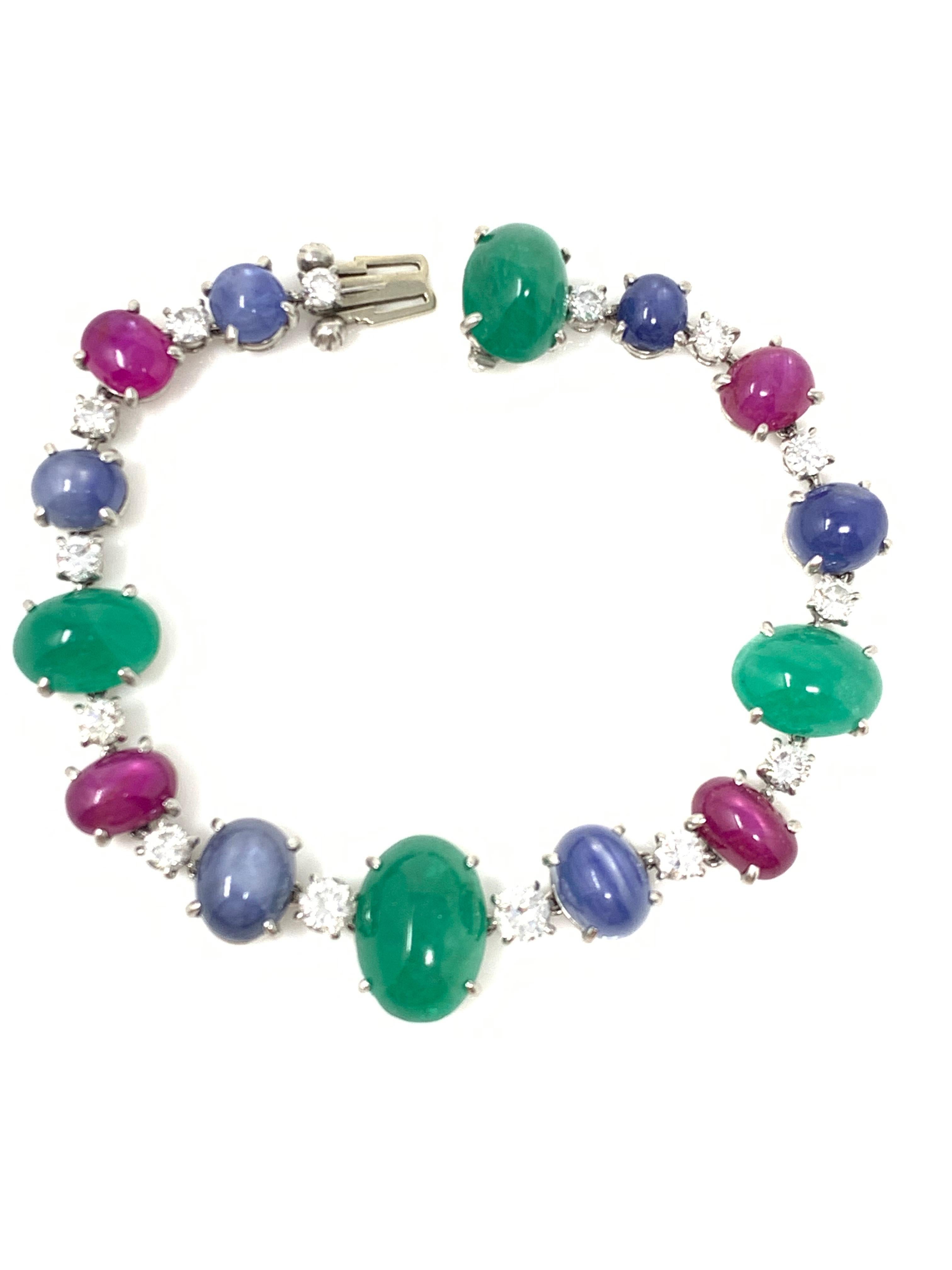 Special and elegant piece of art. 1920 Antique 32.50 carat total weight natural emerald, blue sapphire, ruby and white diamond bracelet in Platinum. 
White Diamond : 2.50 carat 
color stones ( emerald + blue sapphire + ruby ) : 30 carat 
Metal :