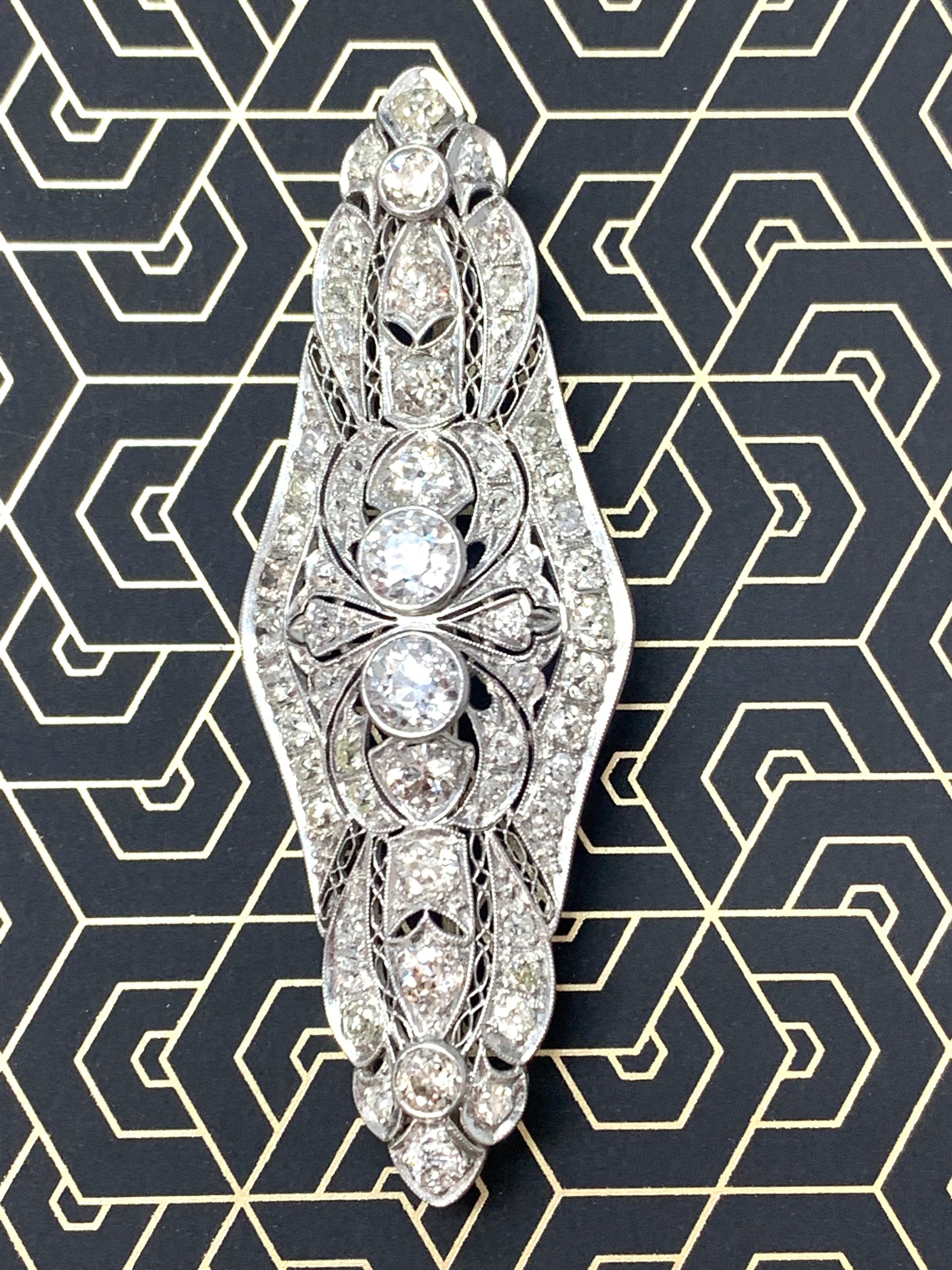 Round Cut 1920 Antique Diamond Broach in Platinum