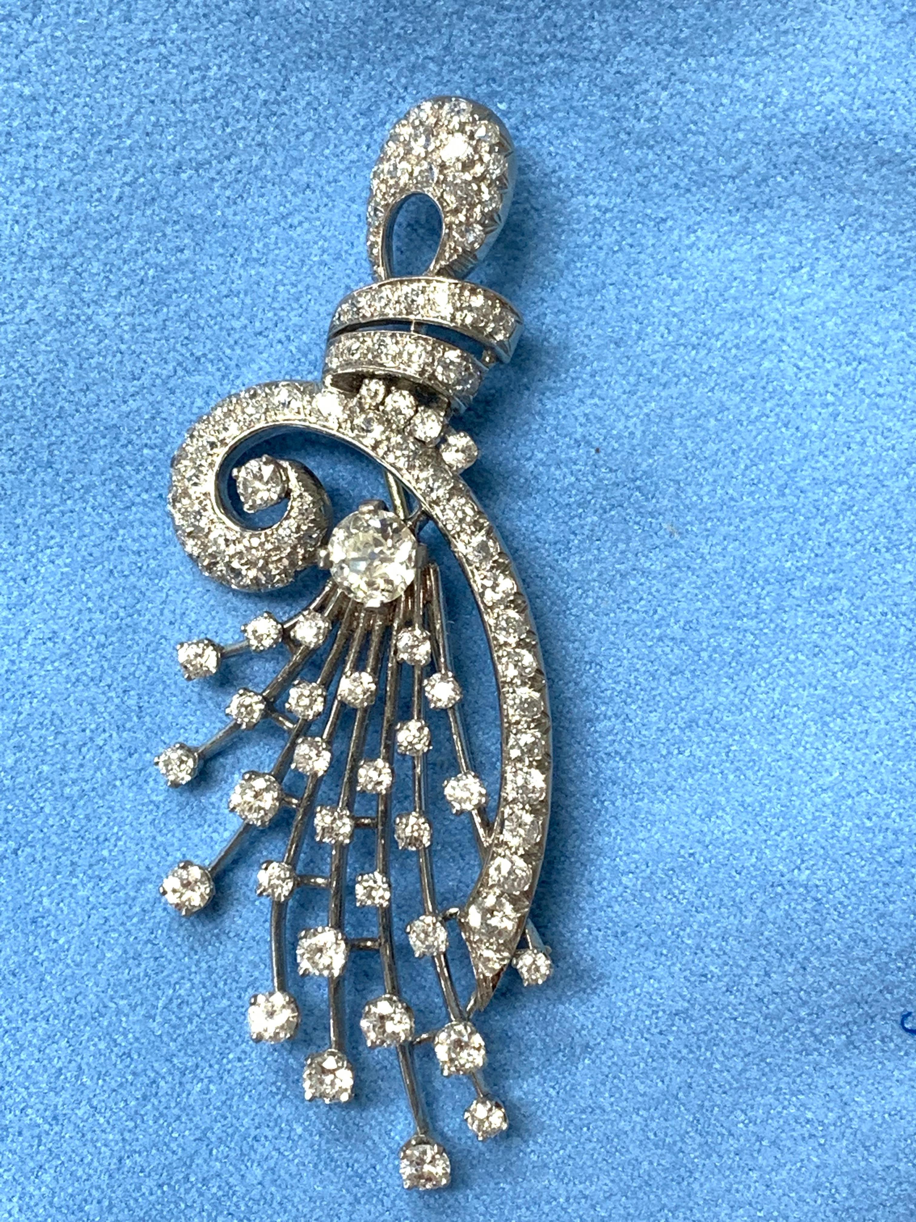 Broche ancienne en platine et diamants, 1920 Pour femmes en vente