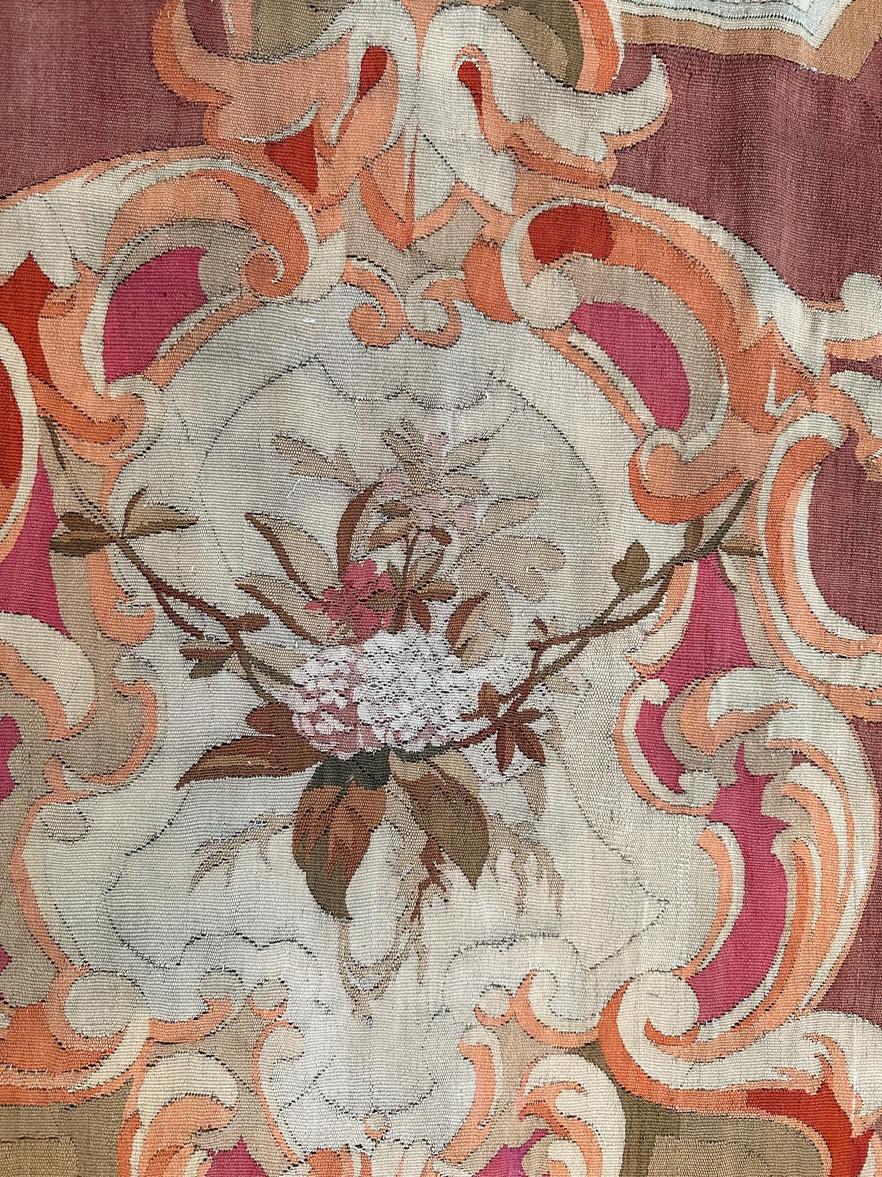 Antiker französischer Aubusson-Wandteppich mit Blumenvase und Läufer, 3x10 1880 97x287cm, 1920 (Wolle) im Angebot