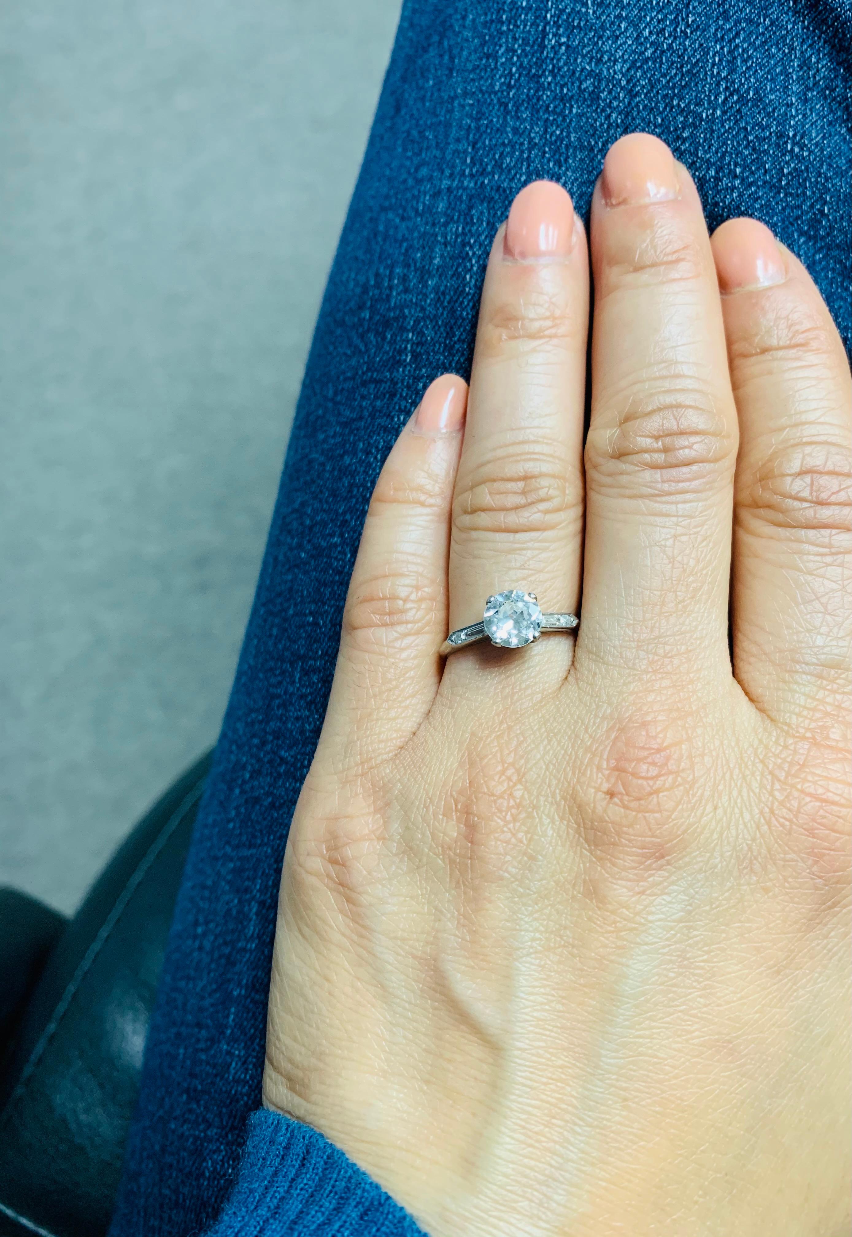 1920 Antique Old European Cut Diamond Engagement Ring in Platinum In Excellent Condition For Sale In New York, NY