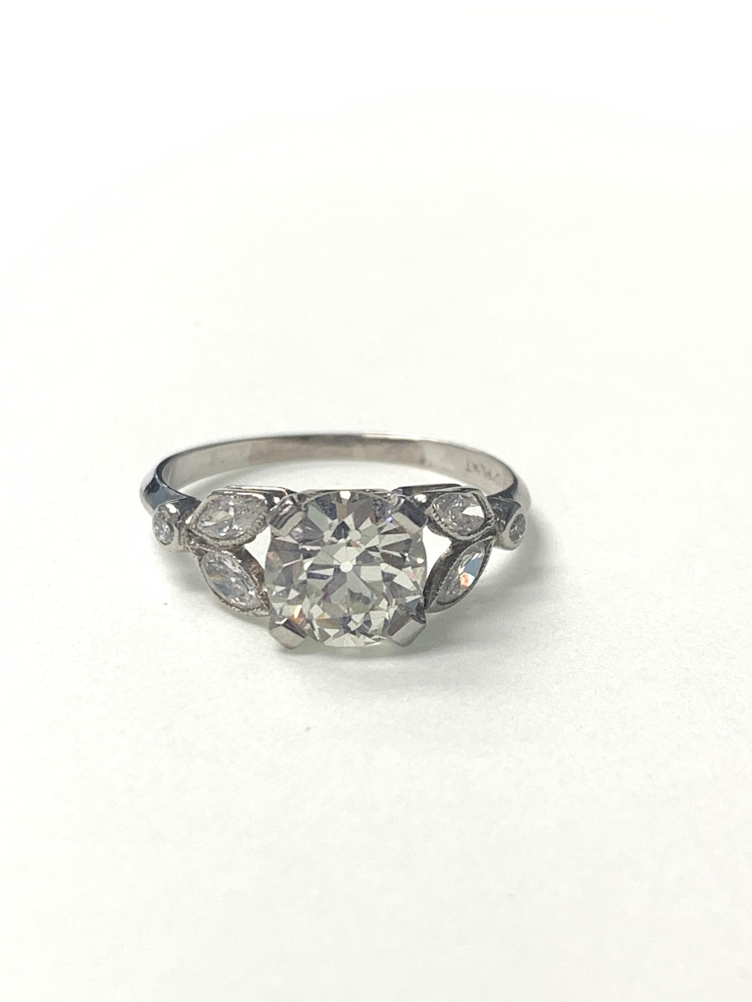 1920 Antique Old European Cut Diamond Ring in Platinum In Excellent Condition For Sale In New York, NY