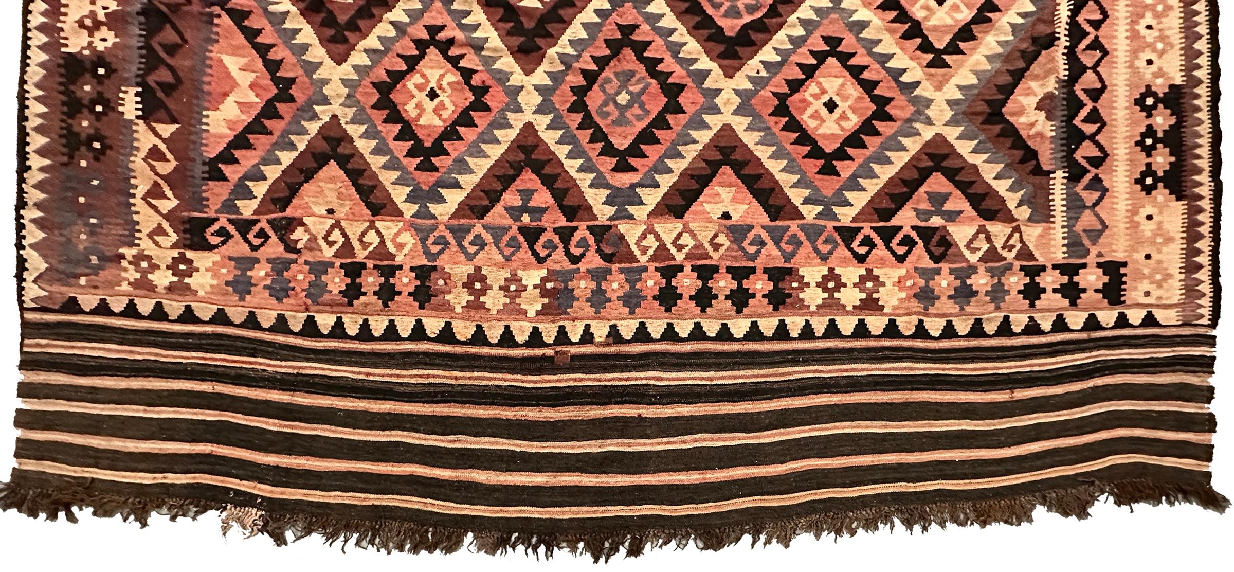 1920 Antiker Flachgewebter Kelim-Teppich aus Stammes Kelim Geometrischer Teppich 10x16 310cm x 472cm im Angebot 3