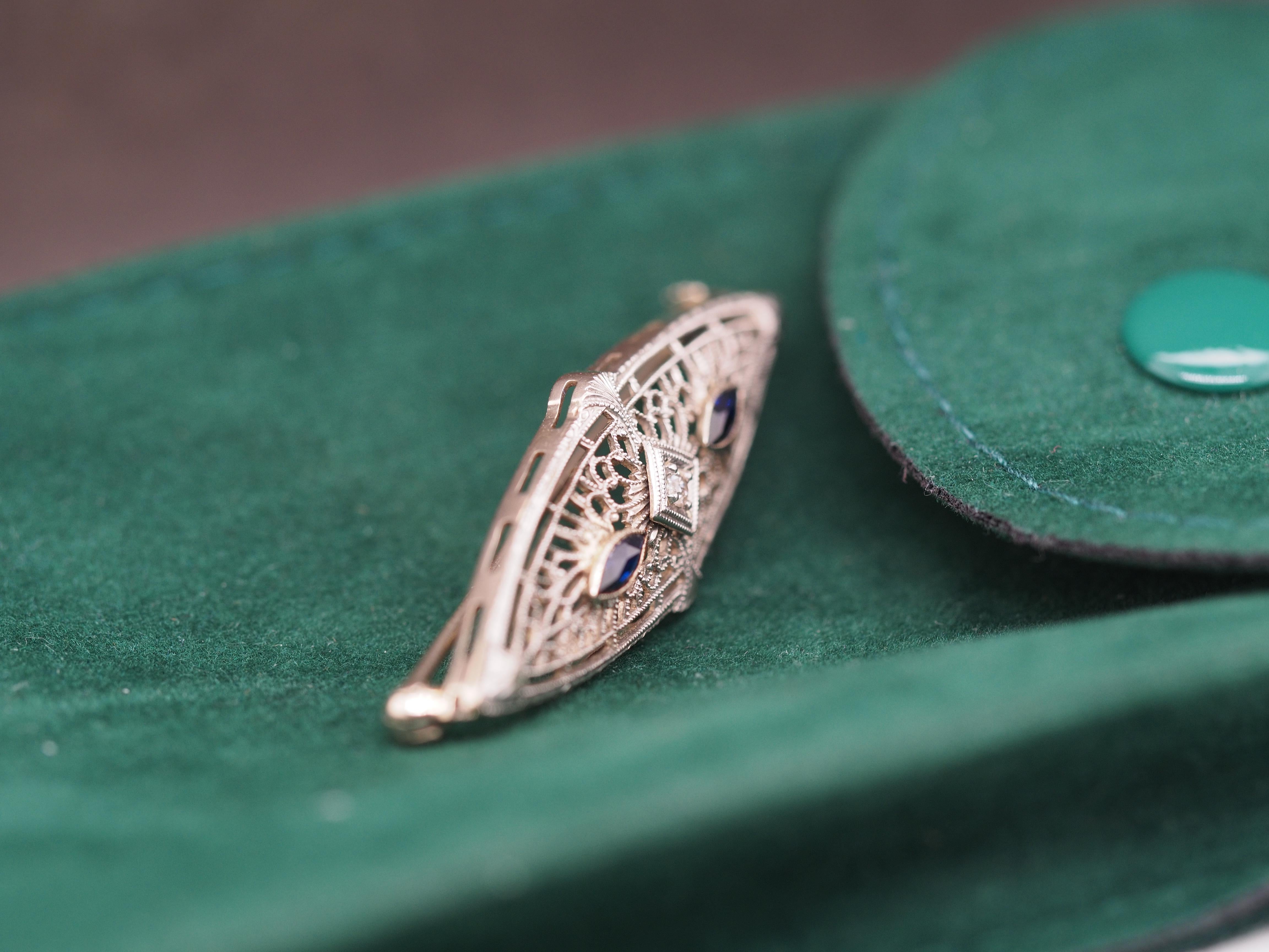 1920 Art Deco 14K White Gold Diamond Sapphire Oval Pin In Good Condition For Sale In Atlanta, GA