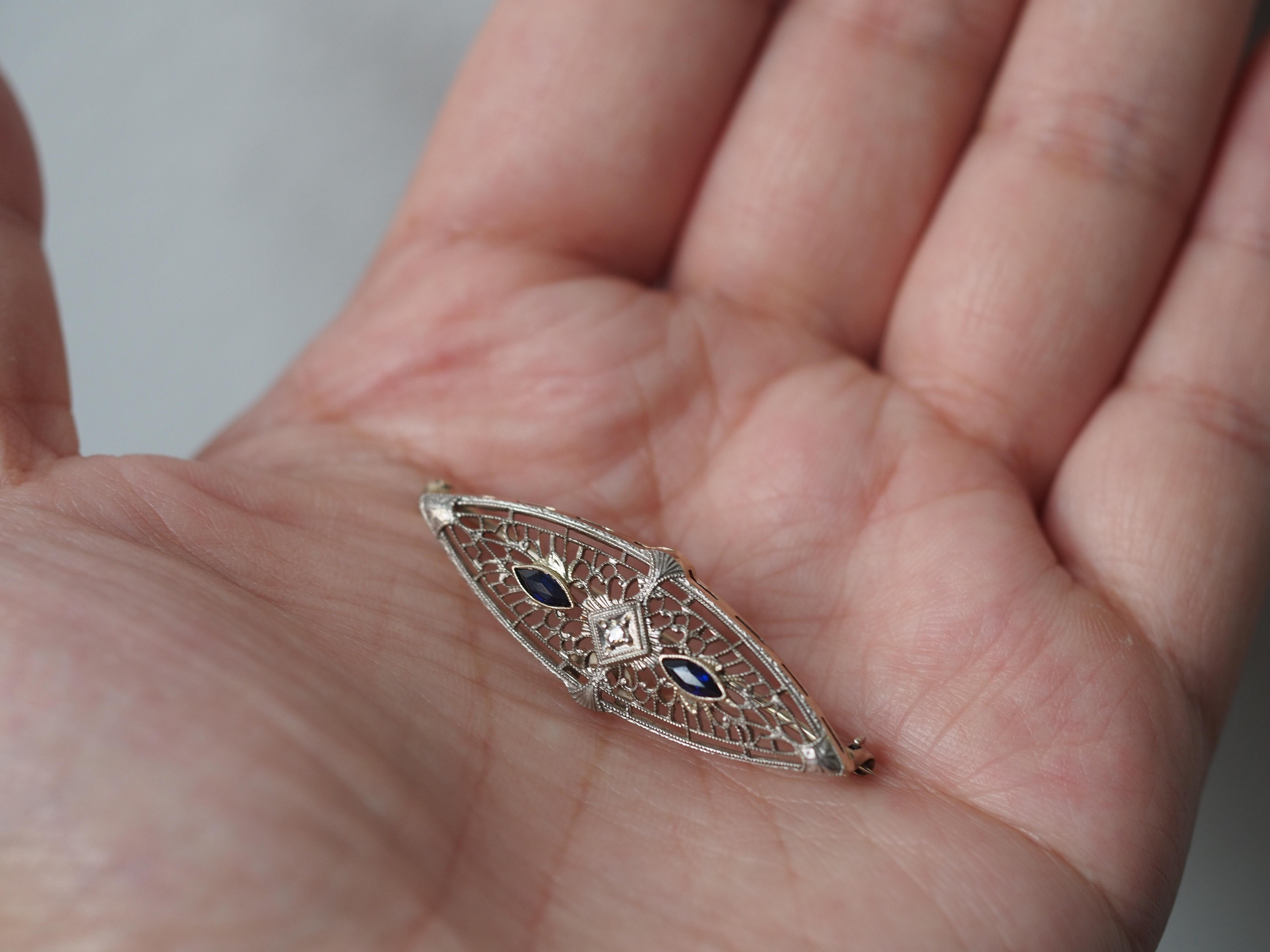 1920 Art Deco 14K White Gold Diamond Sapphire Oval Pin For Sale 2