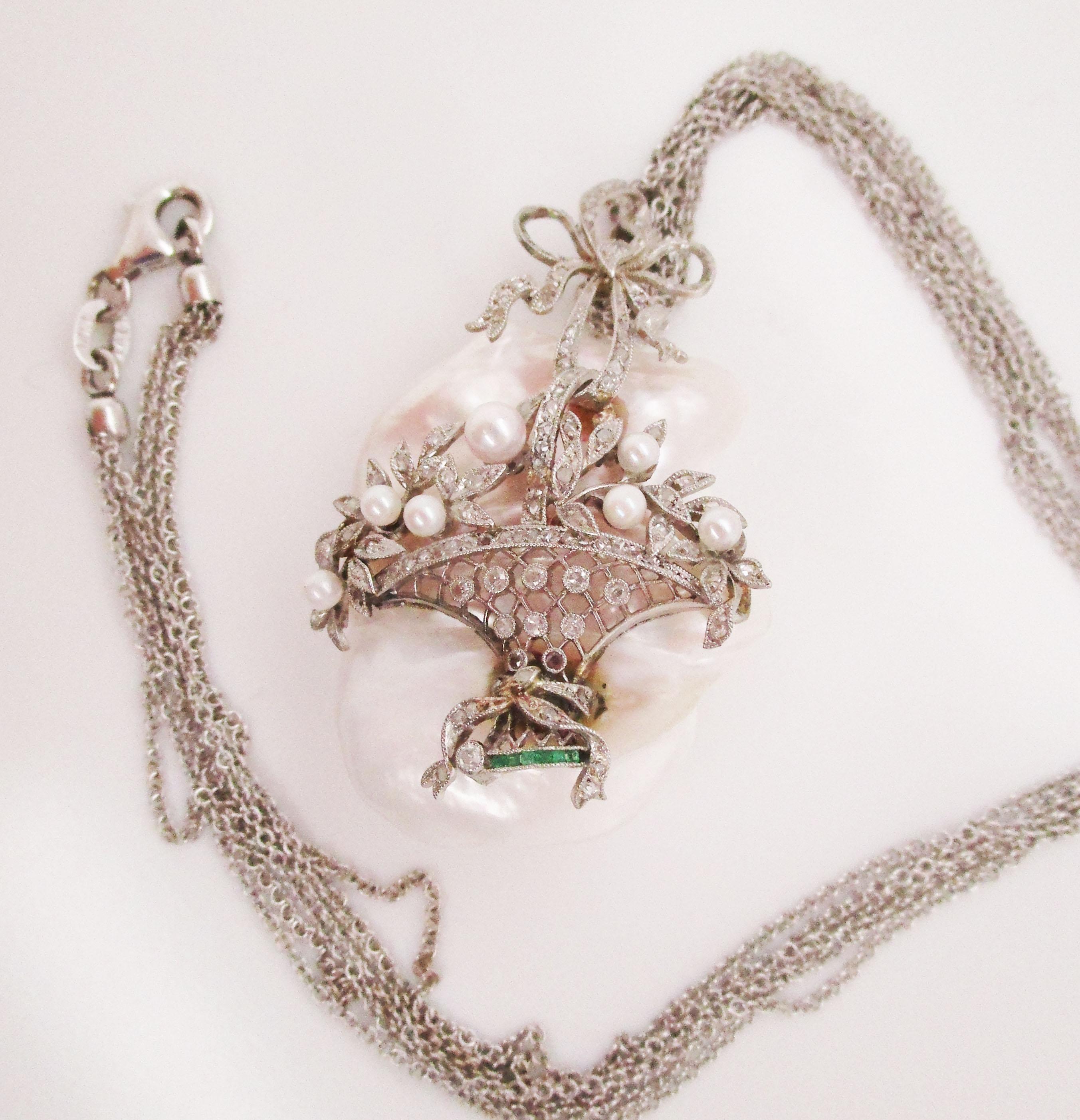 1920 Art Deco 14K Weißgold Halskette mit natürlicher Perle und Diamant-Anhänger 4