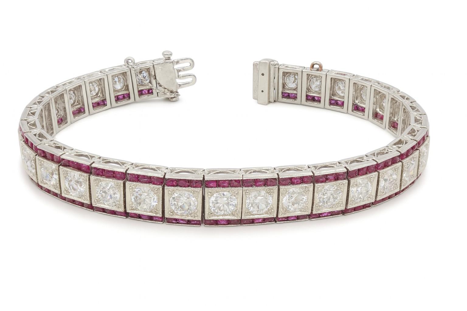 1920 Art Decó Pulsera de platino con diamantes talla mina antigua de 19,50 quilates Rubíes en Excelente estado para la venta en Chicago, IL