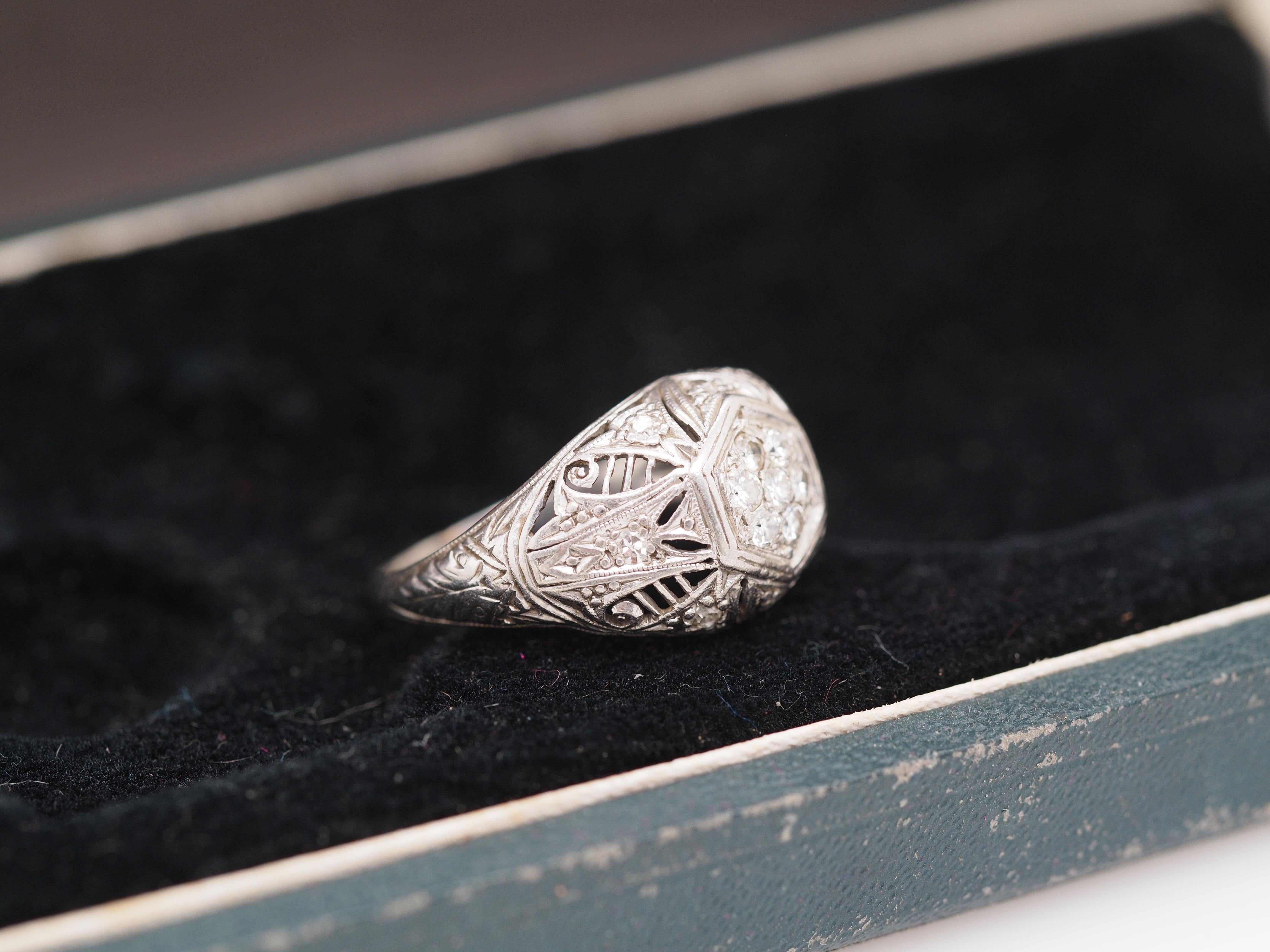 Verlobungsring aus Platin mit Diamant im Art déco-Stil von 1920 (Alteuropäischer Schliff) im Angebot