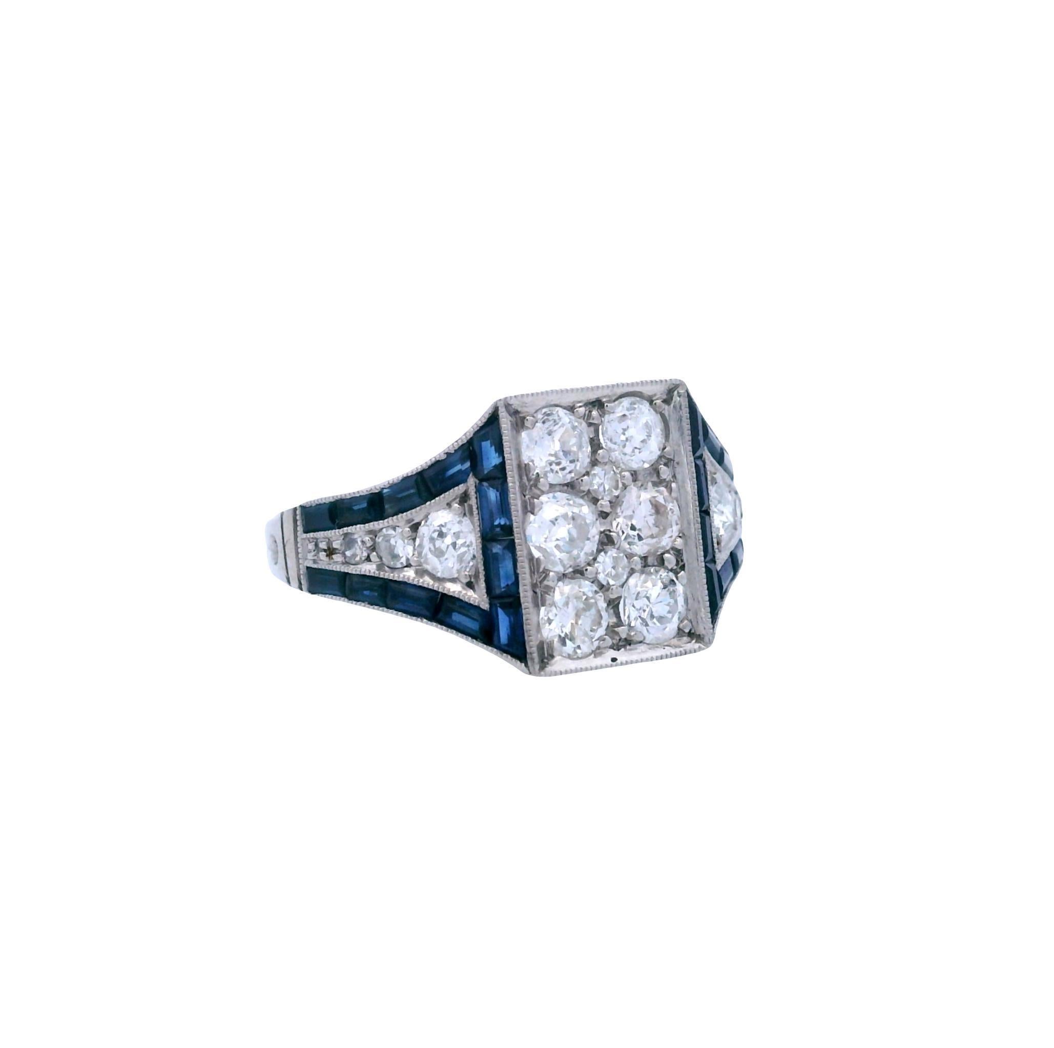 1920 Anillo Art Decó de platino con 1,25 quilates de diamantes y zafiros en Bueno estado para la venta en Aventura, FL