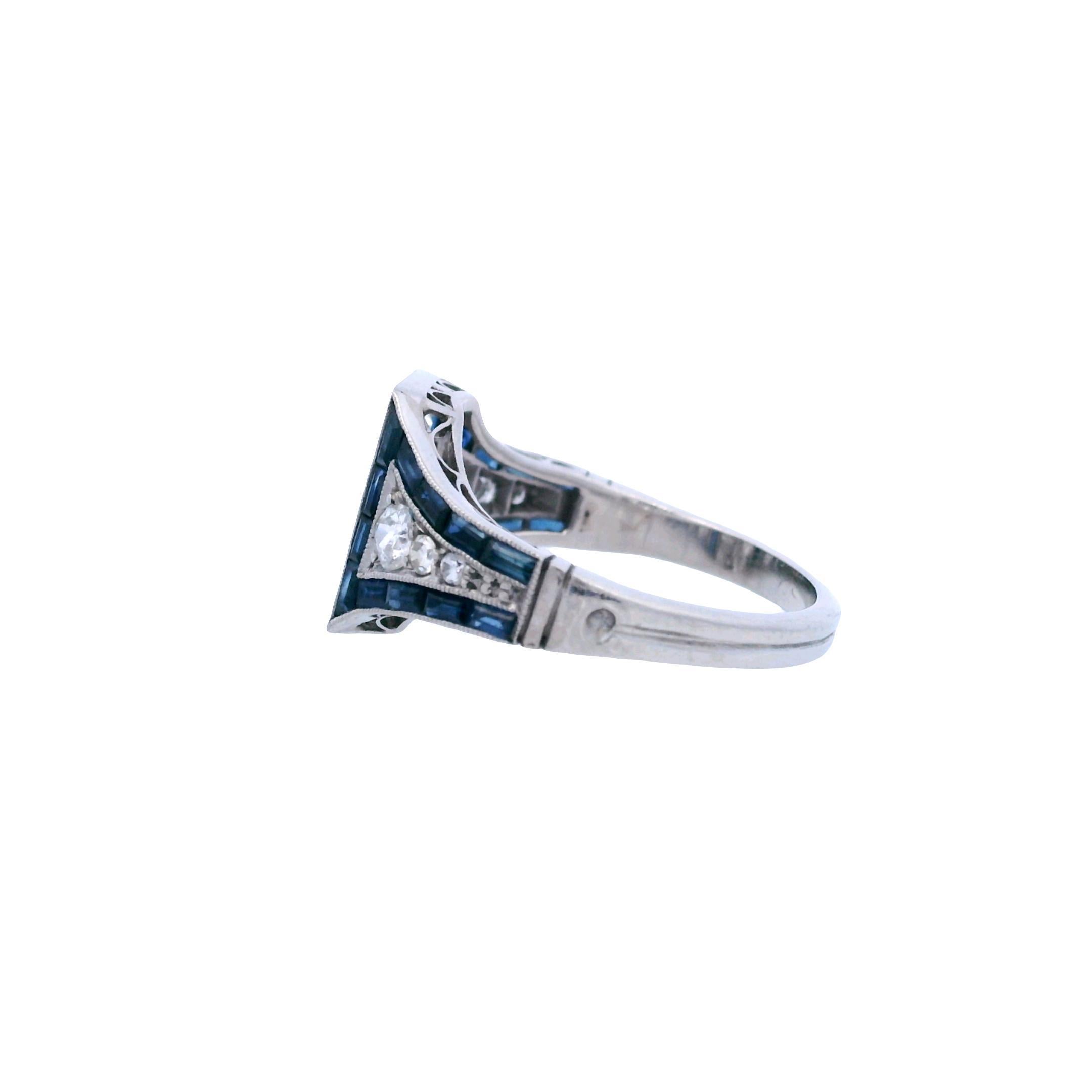 Femenino o masculino 1920 Anillo Art Decó de platino con 1,25 quilates de diamantes y zafiros en venta