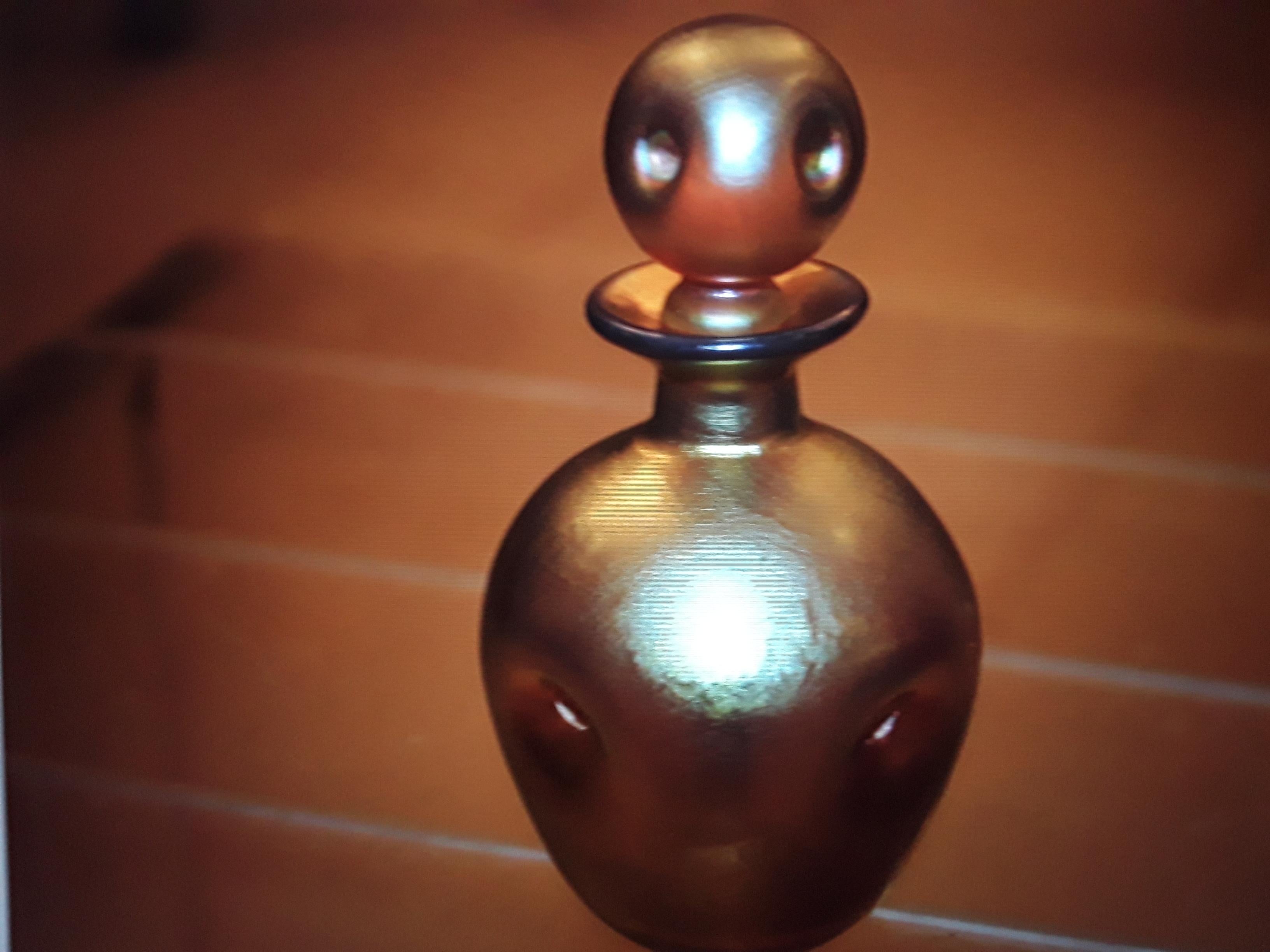 American 1920' Art Deco Steuben Glass Era Gold [Aurene Type] Perfume Bottle with Dauber For Sale