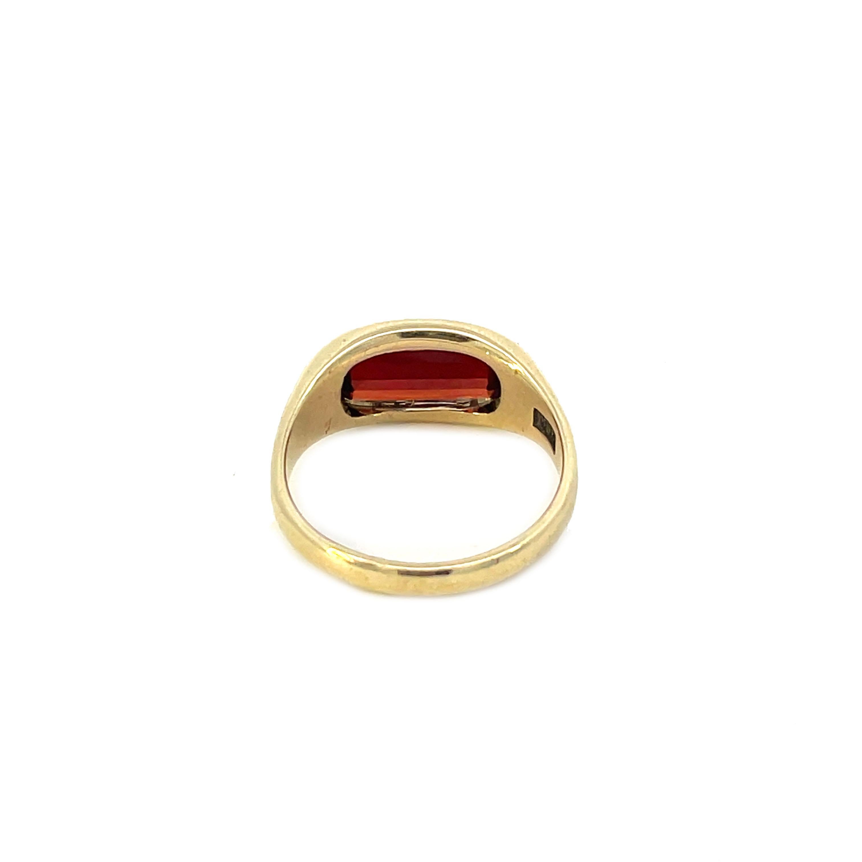 Art Deco Gelbgold Granatring mit Lünettenfassung, 1920 2