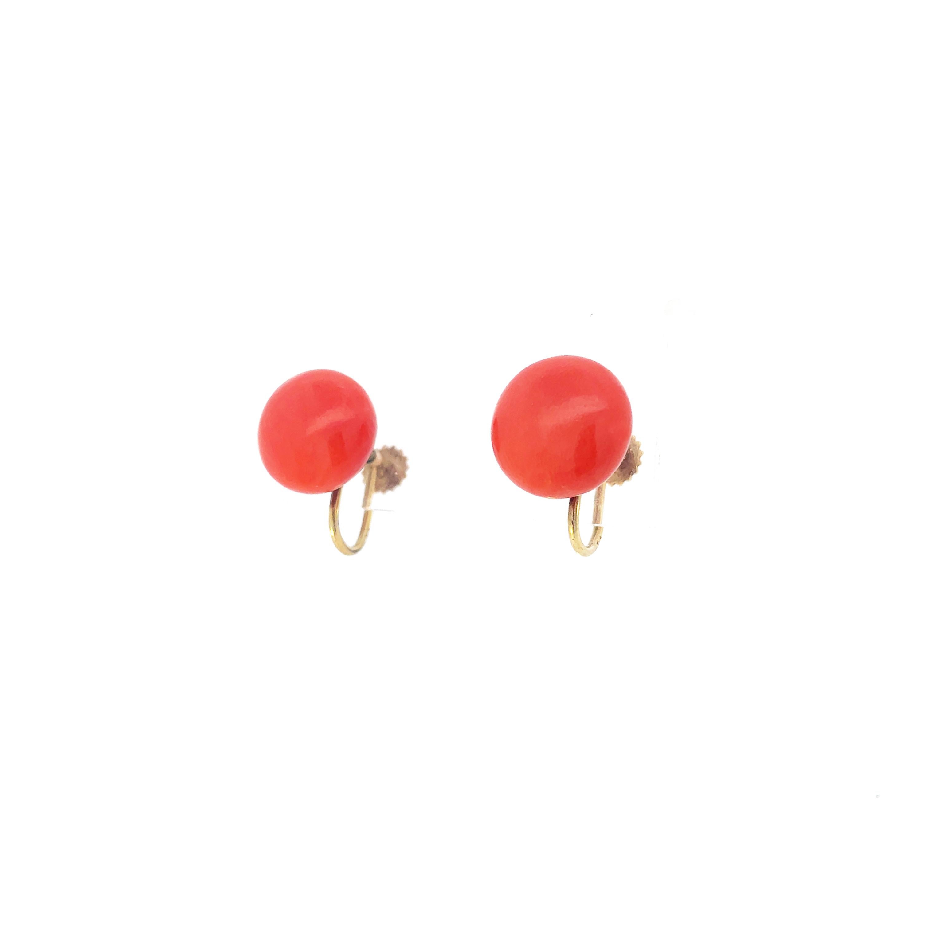 1920 Austrian Natural Coral 18K Yellow Gold Screw Back Earrings 1