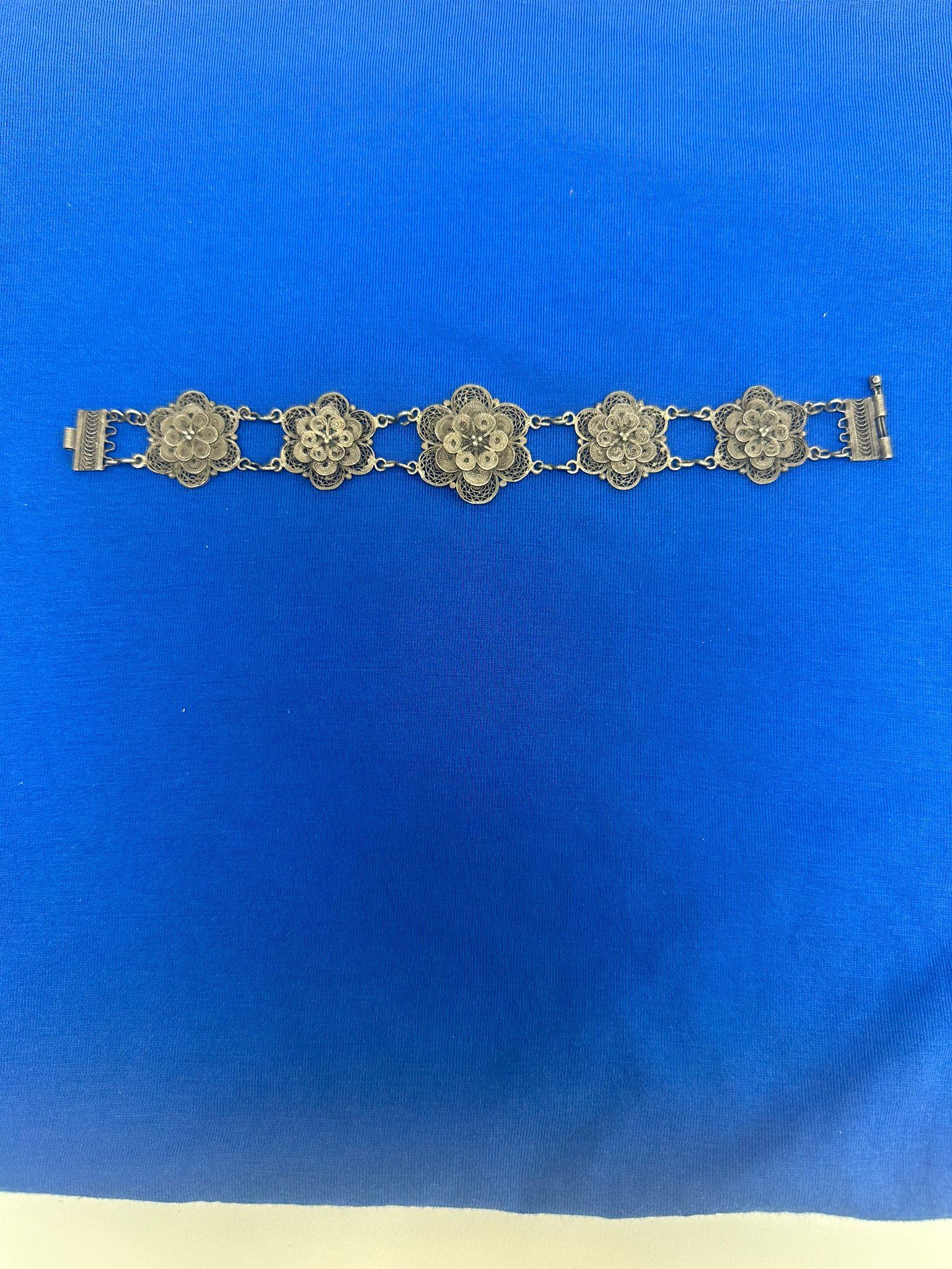 1920 Bezalel Silver Filigree Bracelet – Handmade Jerusalem Artistry In Excellent Condition For Sale In New York, NY