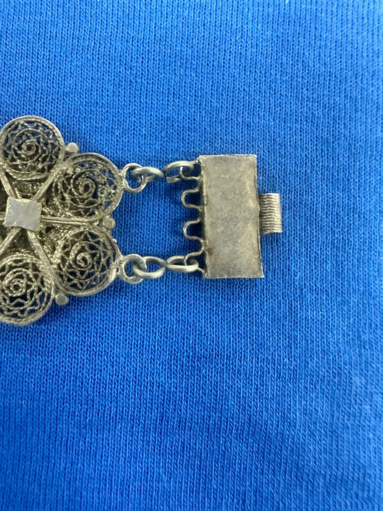 1920 Bezalel Silver Filigree Bracelet – Handmade Jerusalem Artistry For Sale 3