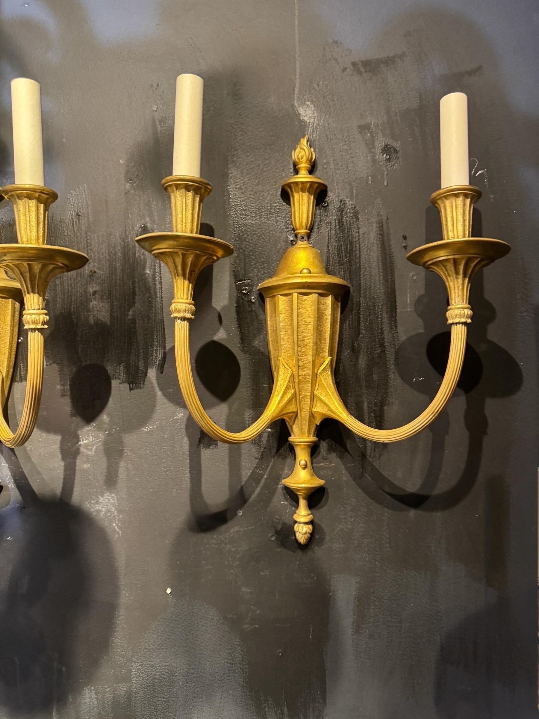 Inizio XX secolo 1920 Caldwell Bronze Sconces 2 Lights in vendita