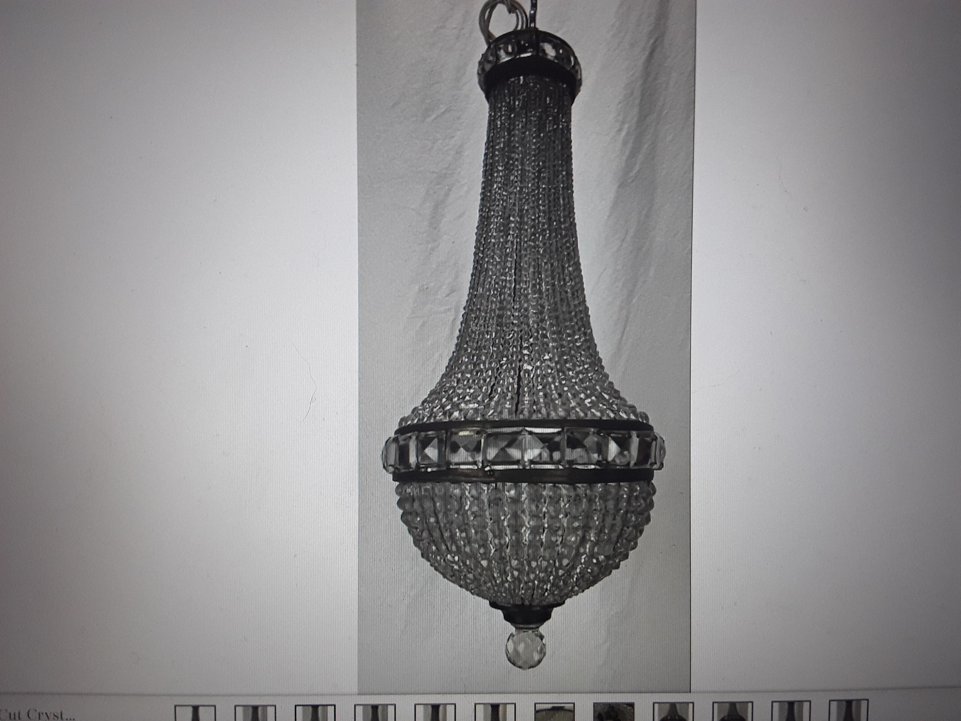 1920 Europäischer antiker Kronleuchter im Empire-Stil mit geschliffenem/perlenbesetztem Cascade-Kristall im Angebot 6