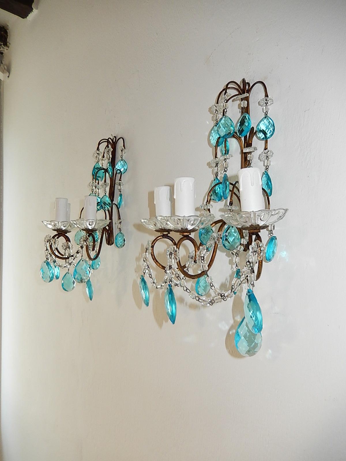 1920 French Aqua Blue Crystal Prisms and Swags Sconces In Good Condition For Sale In Firenze, Toscana