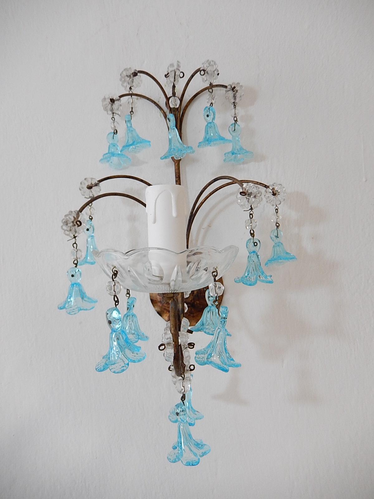 1920 French Aqua Blue Murano Bell Flowers and Crystal Prisms Sconces In Good Condition For Sale In Firenze, Toscana