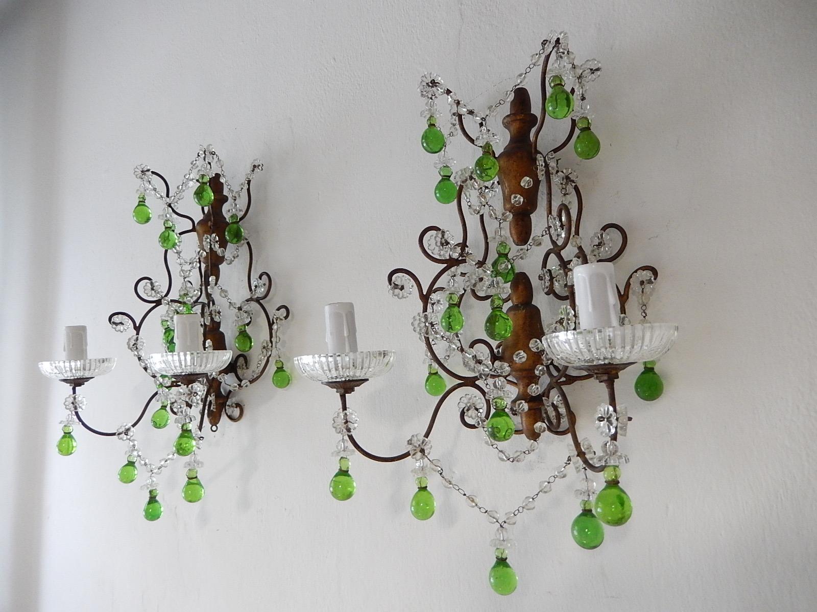 1920 French Green Murano Drops Beaded Swags Giltwood Sconces In Good Condition For Sale In Firenze, Toscana