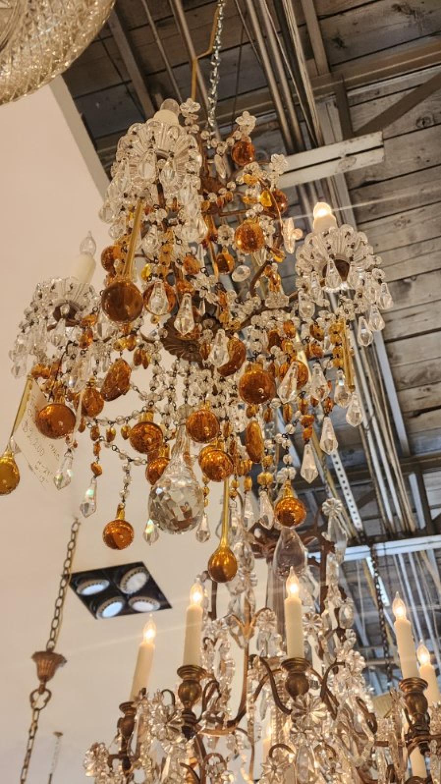 Francese 1920 Lampadario francese in cristallo trasparente e arancione in vendita