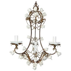 lustre 1920 français en opaline blanche avec chérubin et guirlandes avec roses blanches