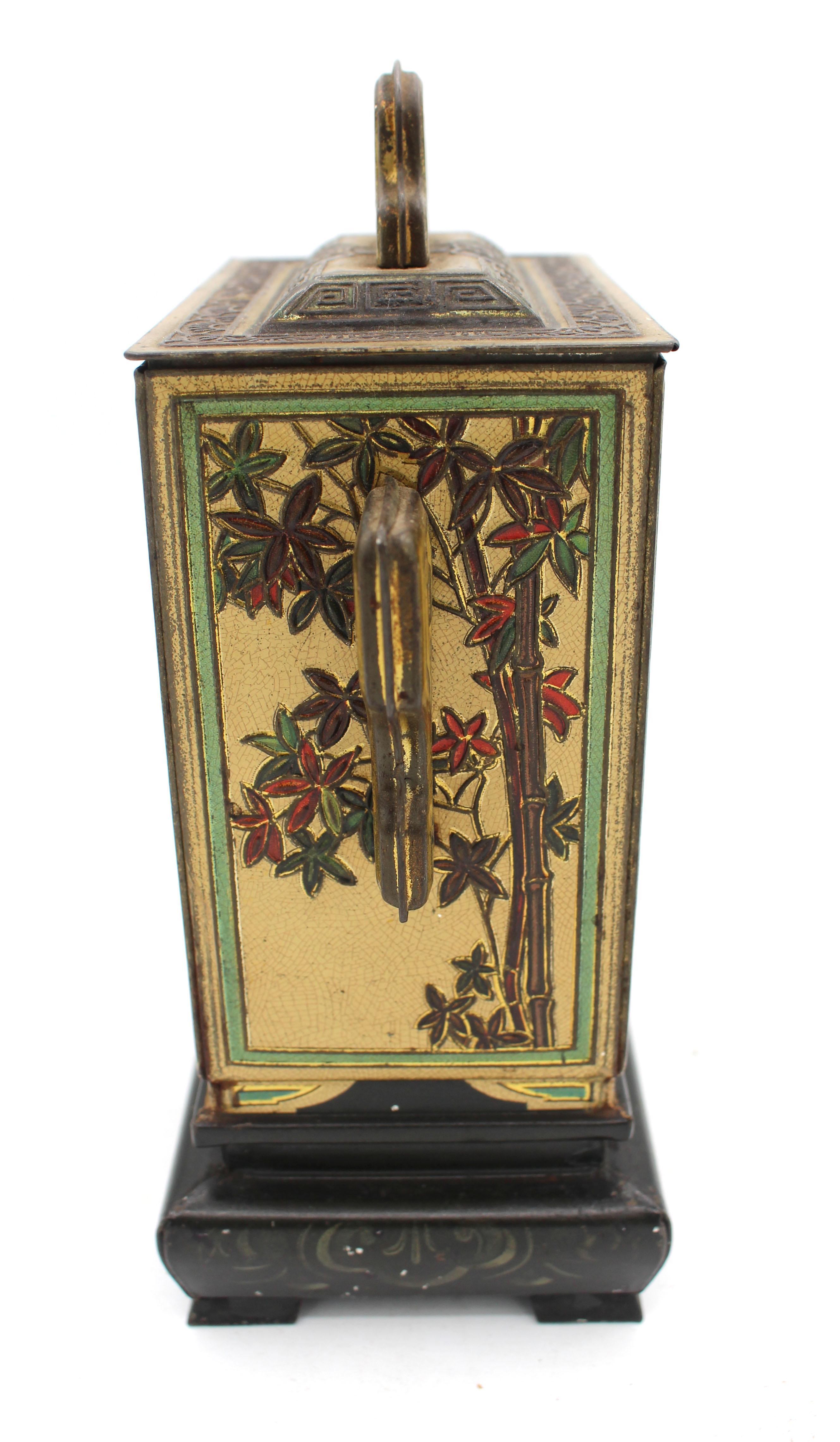 1920 Huntley & Palmers Chinoserie Jar on Stand Form Biscuit Tin Box In Good Condition For Sale In Chapel Hill, NC
