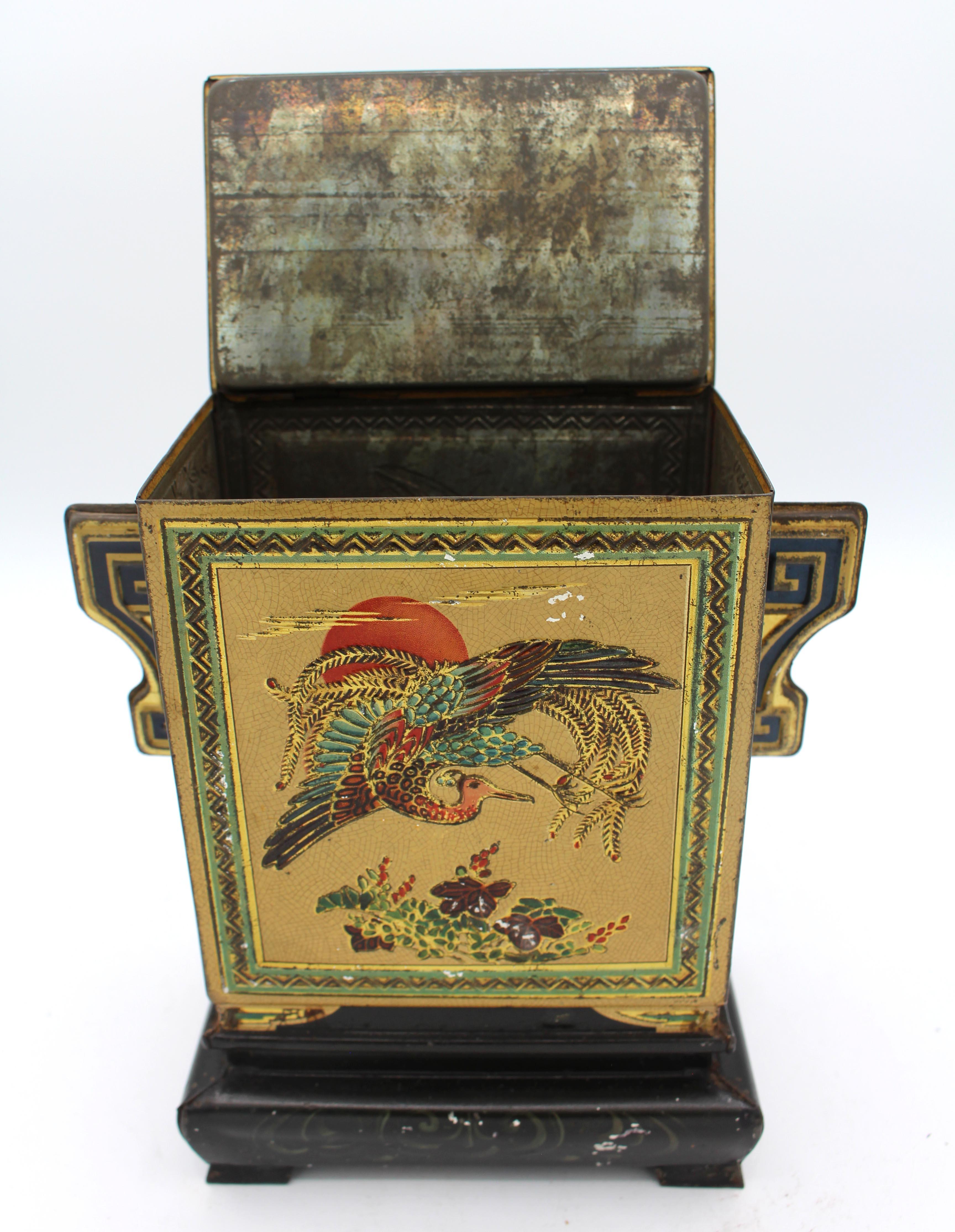 20th Century 1920 Huntley & Palmers Chinoserie Jar on Stand Form Biscuit Tin Box For Sale