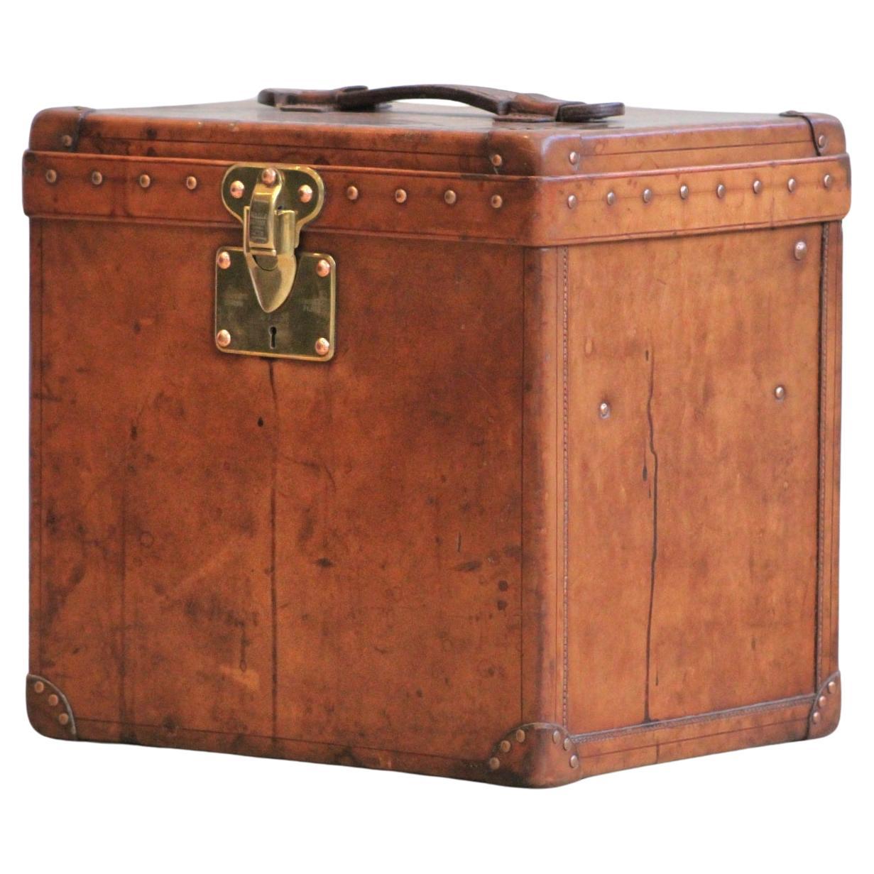 1920 Louis Vuitton Cowhide Leather Hatbox Trunk For Sale