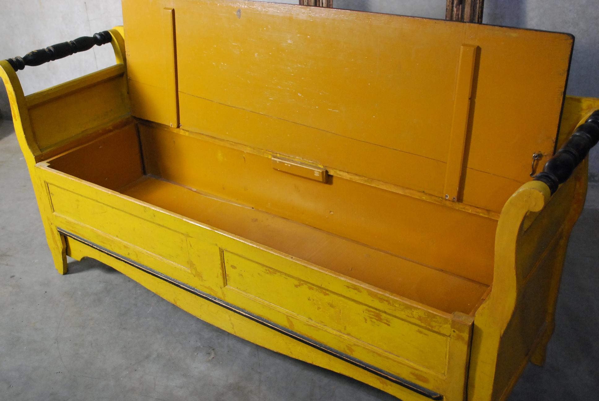 Canadian 1920 Mennonite Sleep Bench in Original Paint