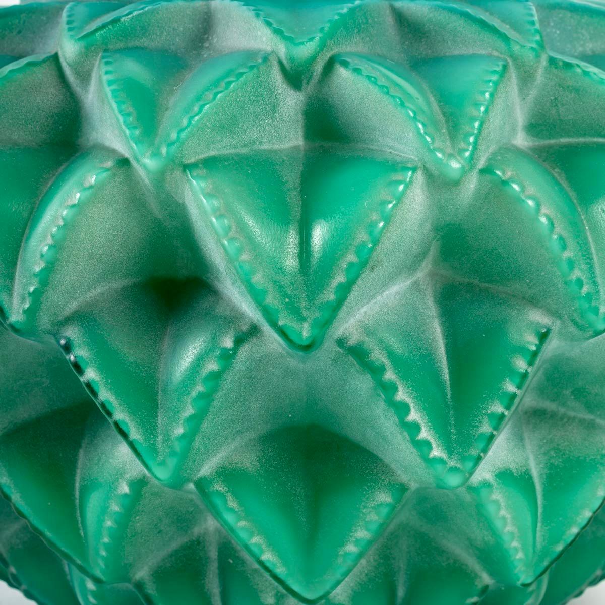 Art Deco 1929 Original René Lalique Languedoc Vase Cased Jade Green Glass - Cactus Leaves
