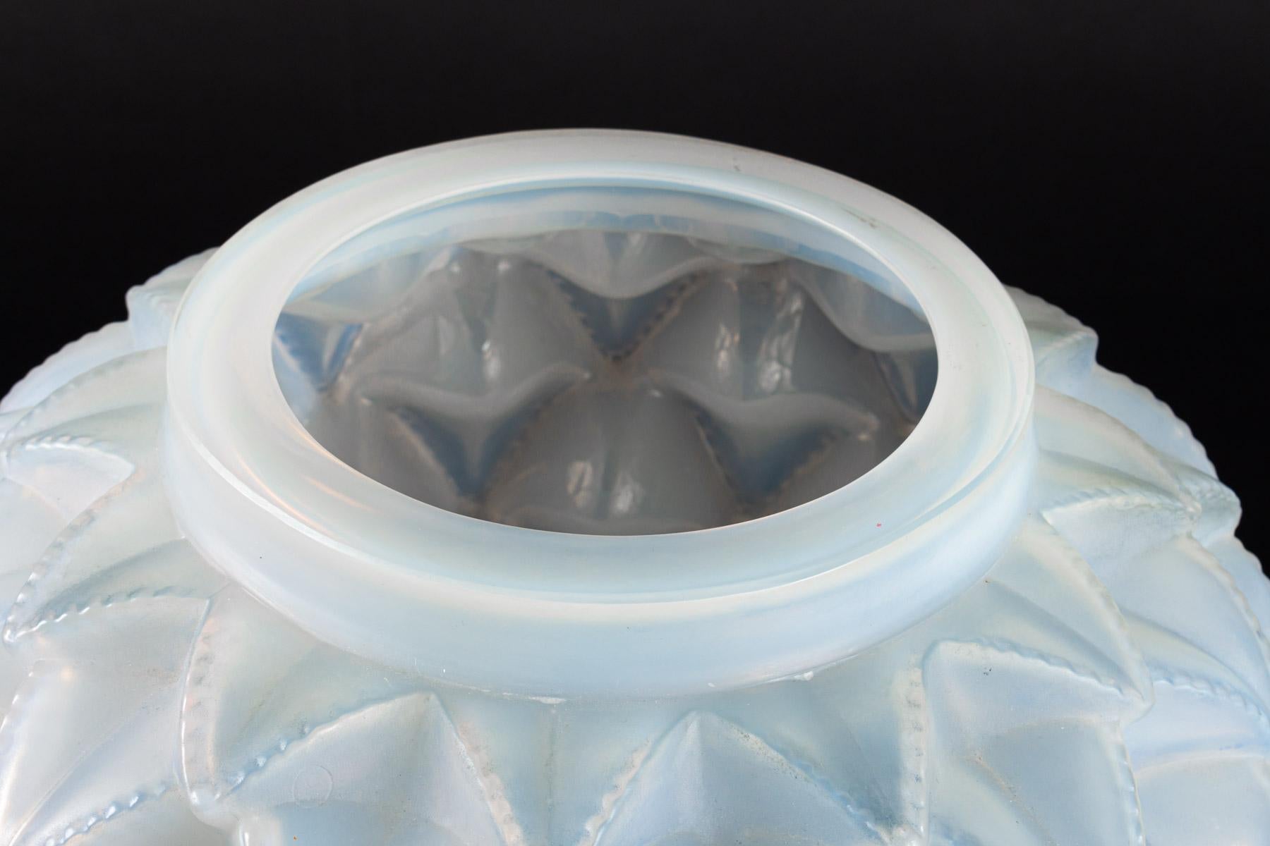 French 1920 Original René Lalique Languedoc Vase in Opalescent Glass, Leaves