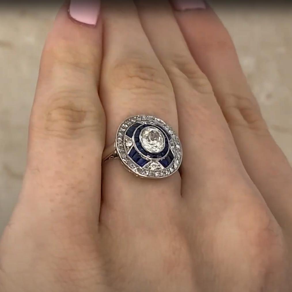 Art déco 1920 Bague ovale sertie de diamants (environ 0,5 carats) et de saphirs, platine en vente