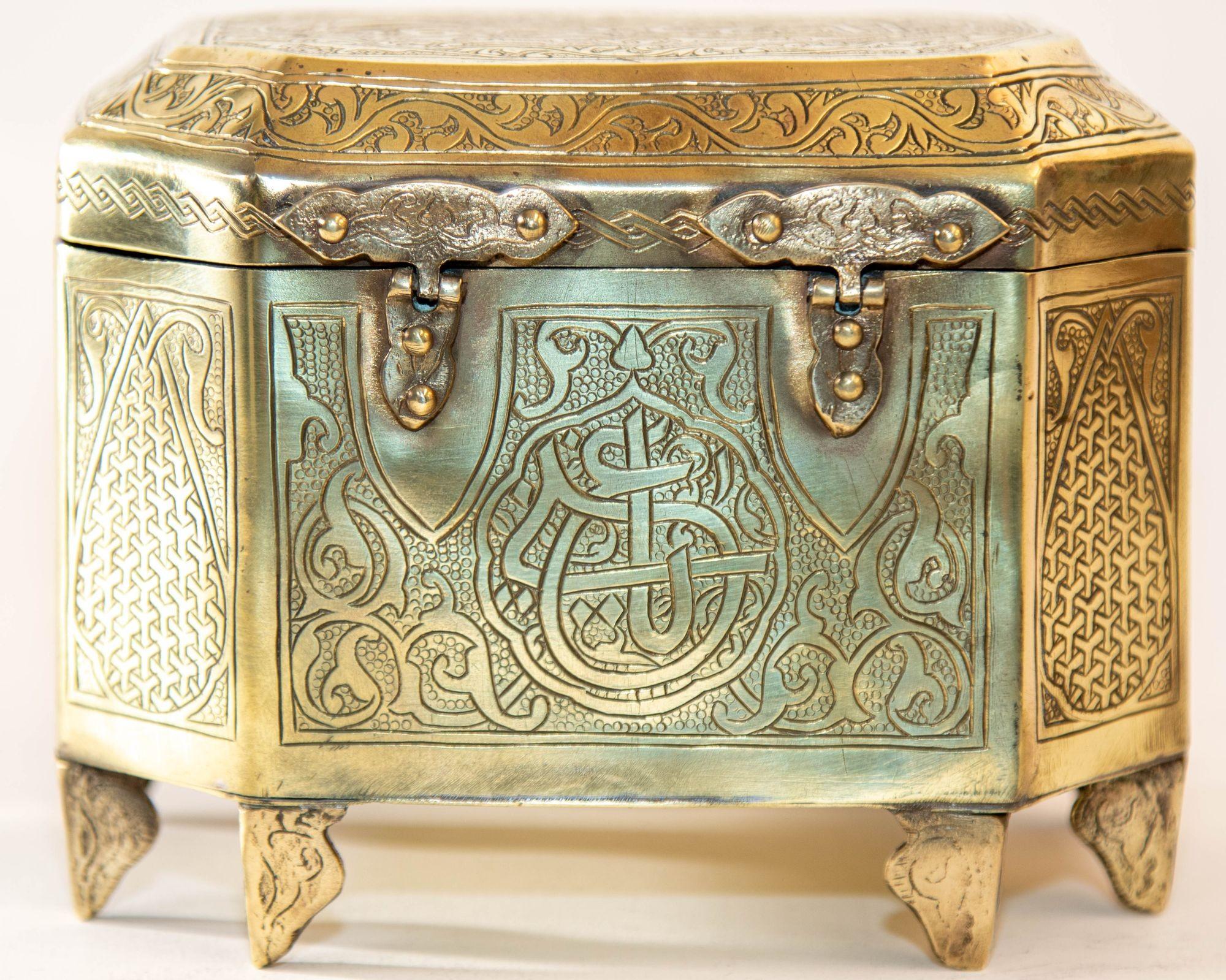 1920 Persian Brass Jewelry Box in Mamluk Revival Damascene Moorish Islamic Style In Good Condition For Sale In North Hollywood, CA